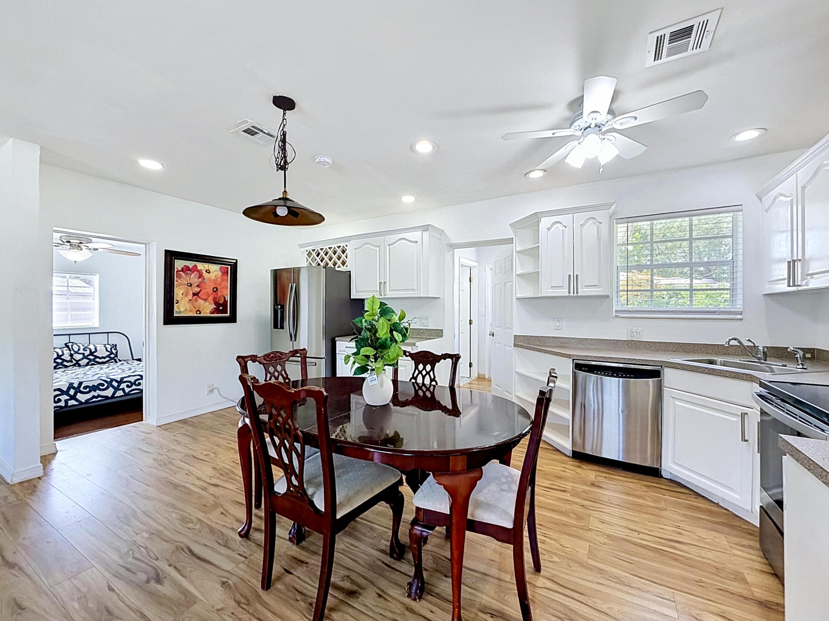 IMPERIAL POINT 2 SEC - Residential