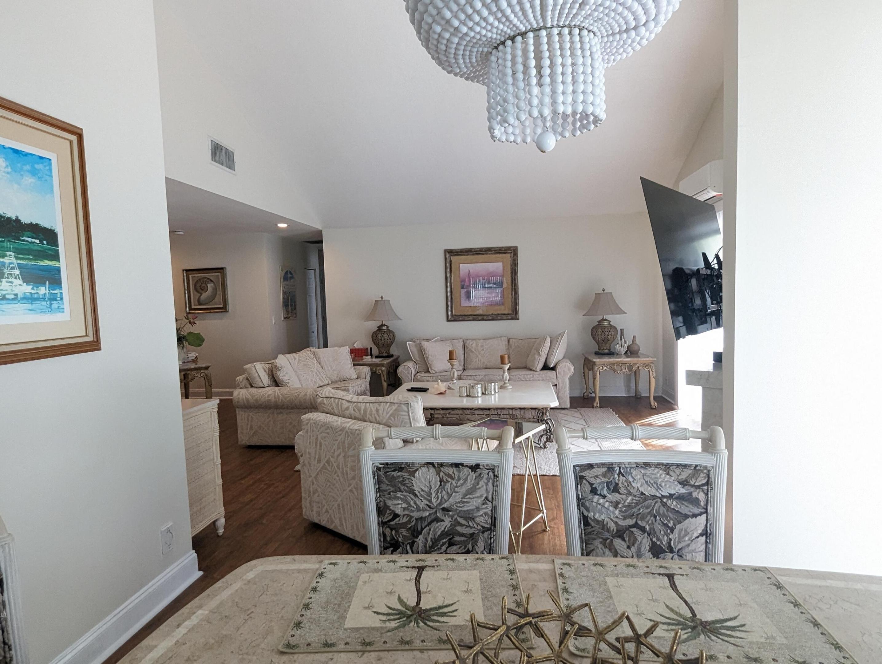 GREENS CAY OF JONATHANS LANDING - Residential Lease