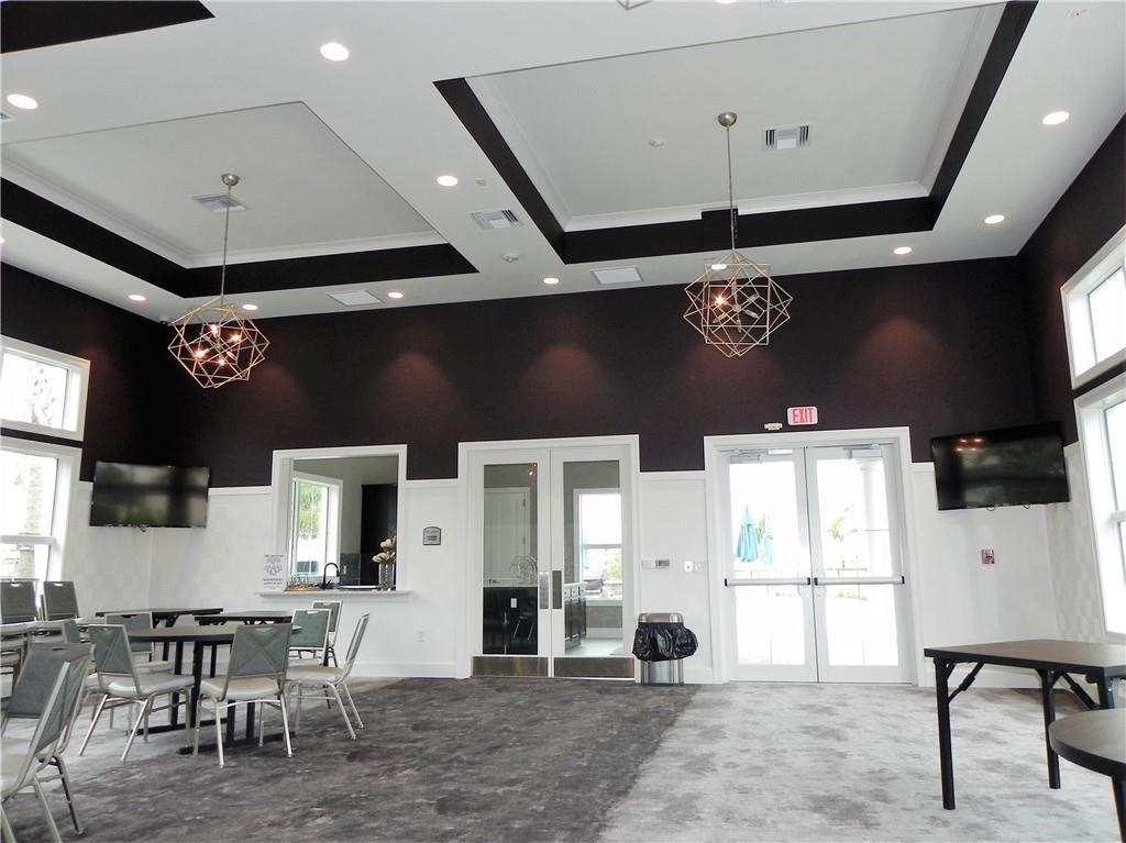HILLCREST EAST - Residential