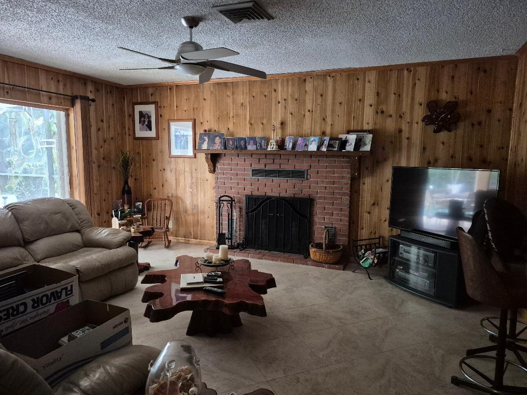 PLANTATION ACRES - Residential