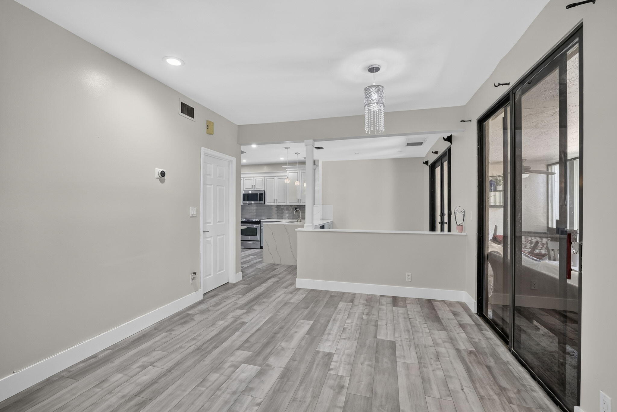 GLEN CONDOMINIUM 1 - Residential Lease