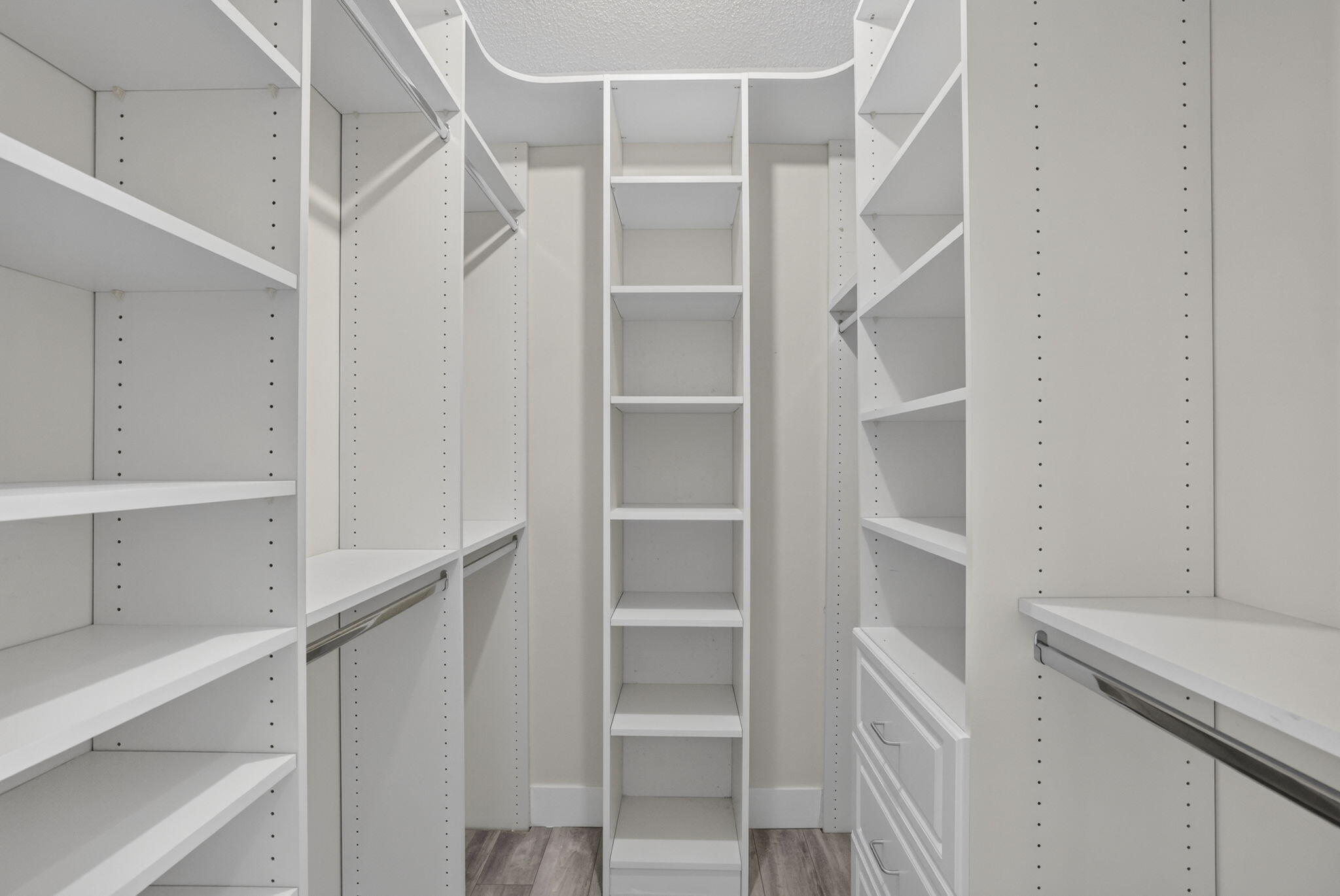 GLEN CONDOMINIUM 1 - Residential Lease