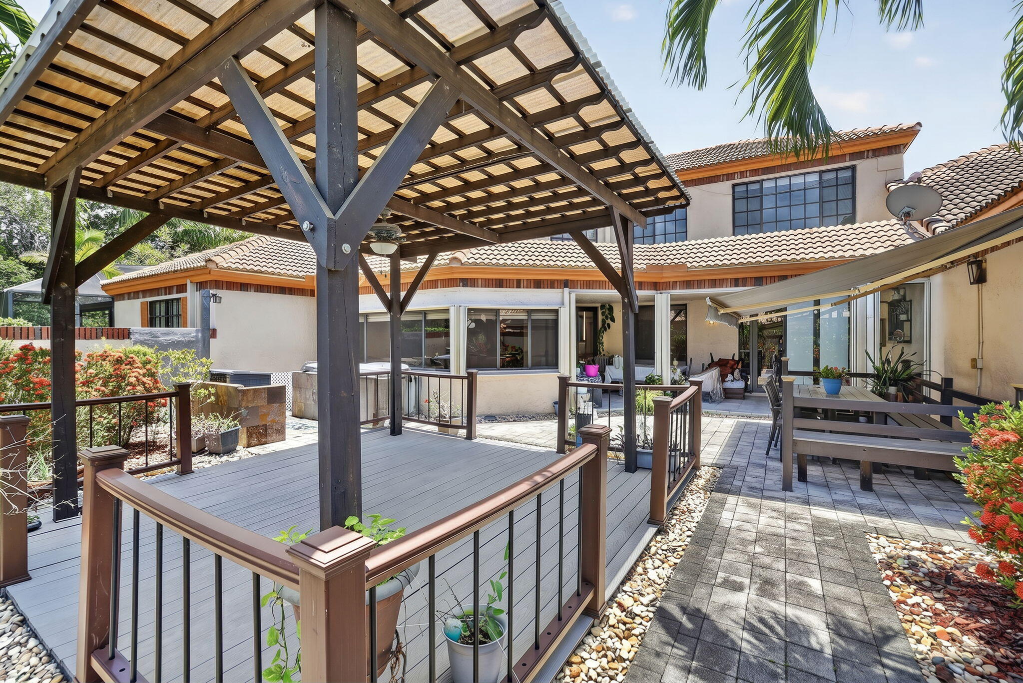 GLEN CONDOMINIUM 1 - Residential Lease