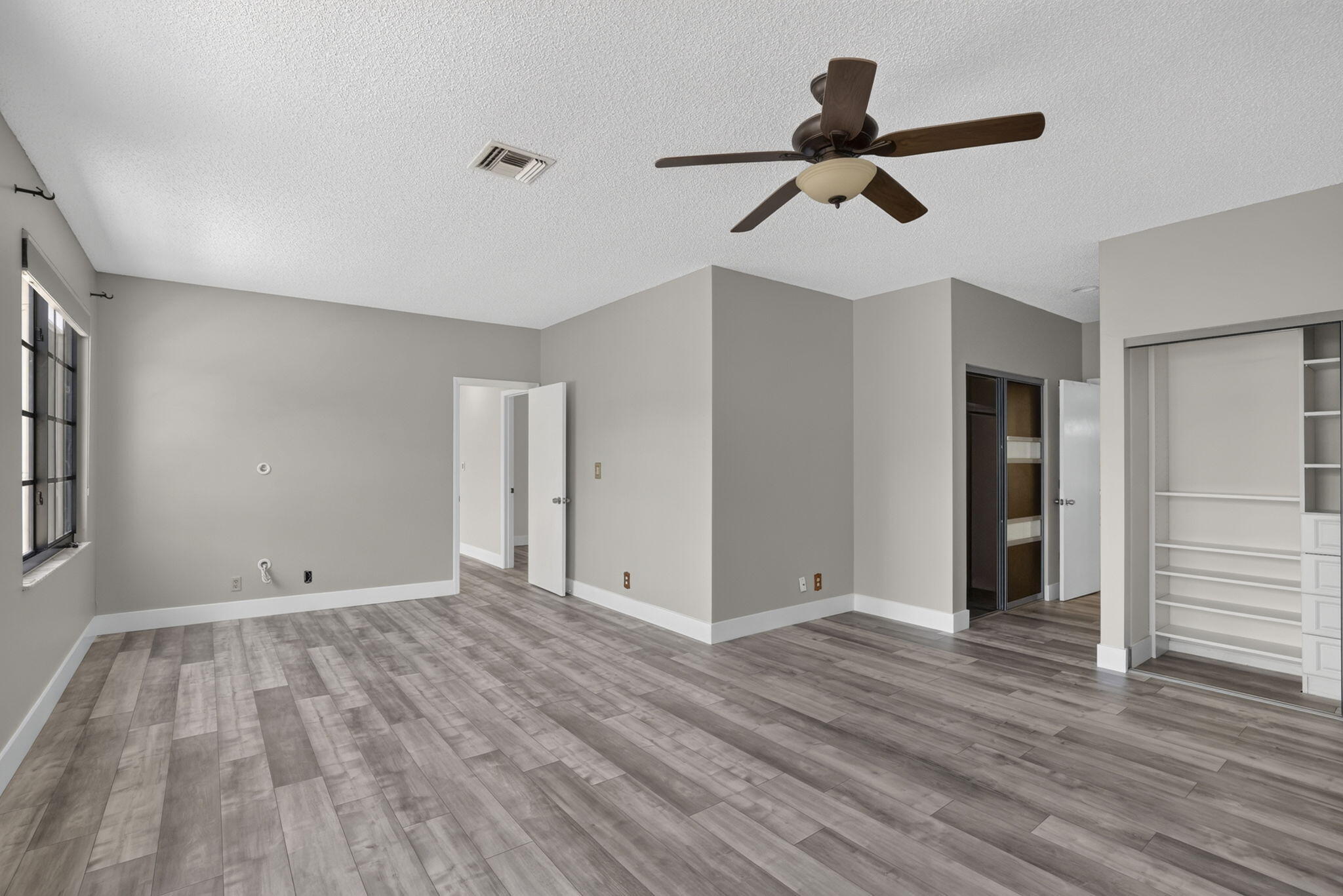GLEN CONDOMINIUM 1 - Residential Lease