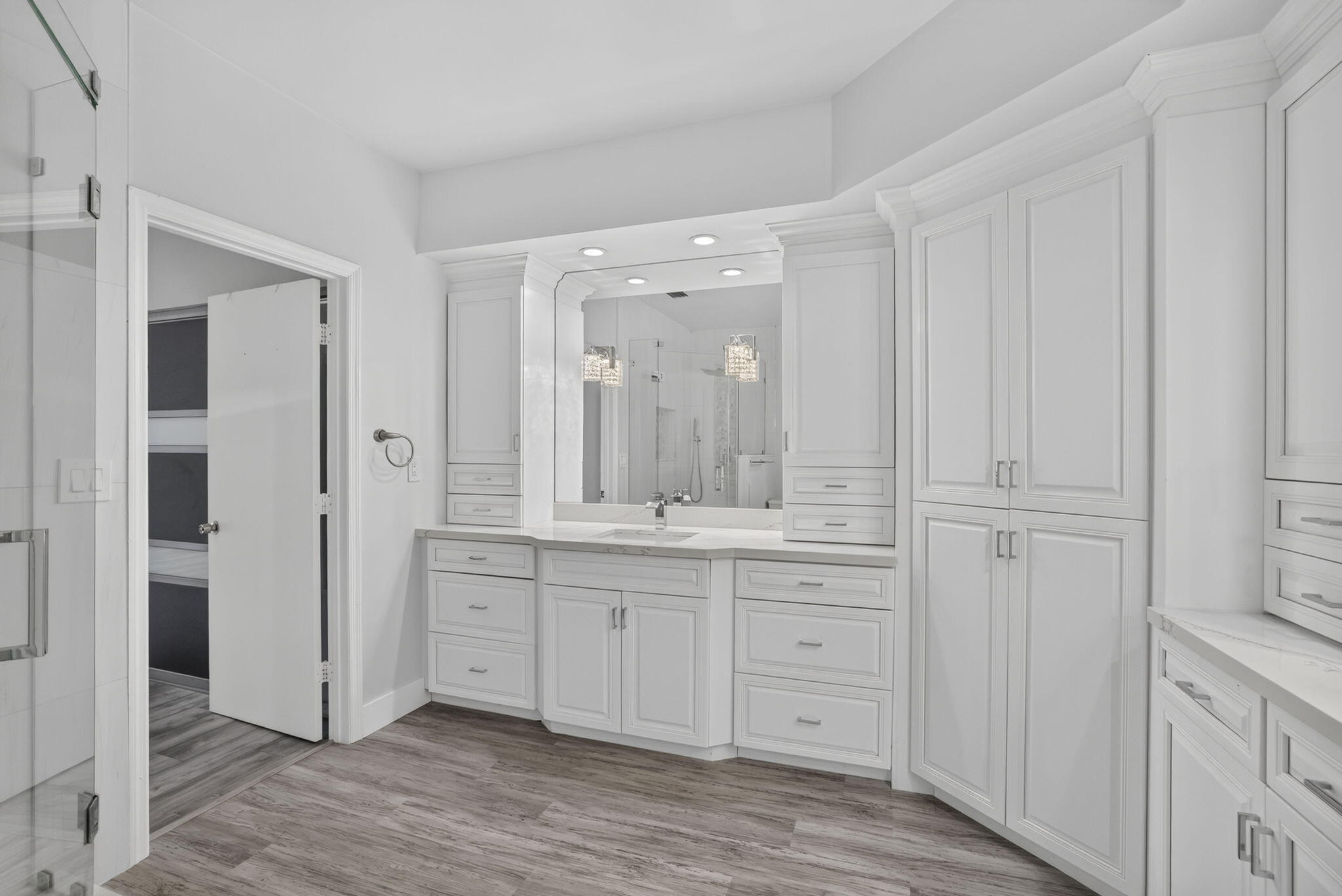 GLEN CONDOMINIUM 1 - Residential Lease