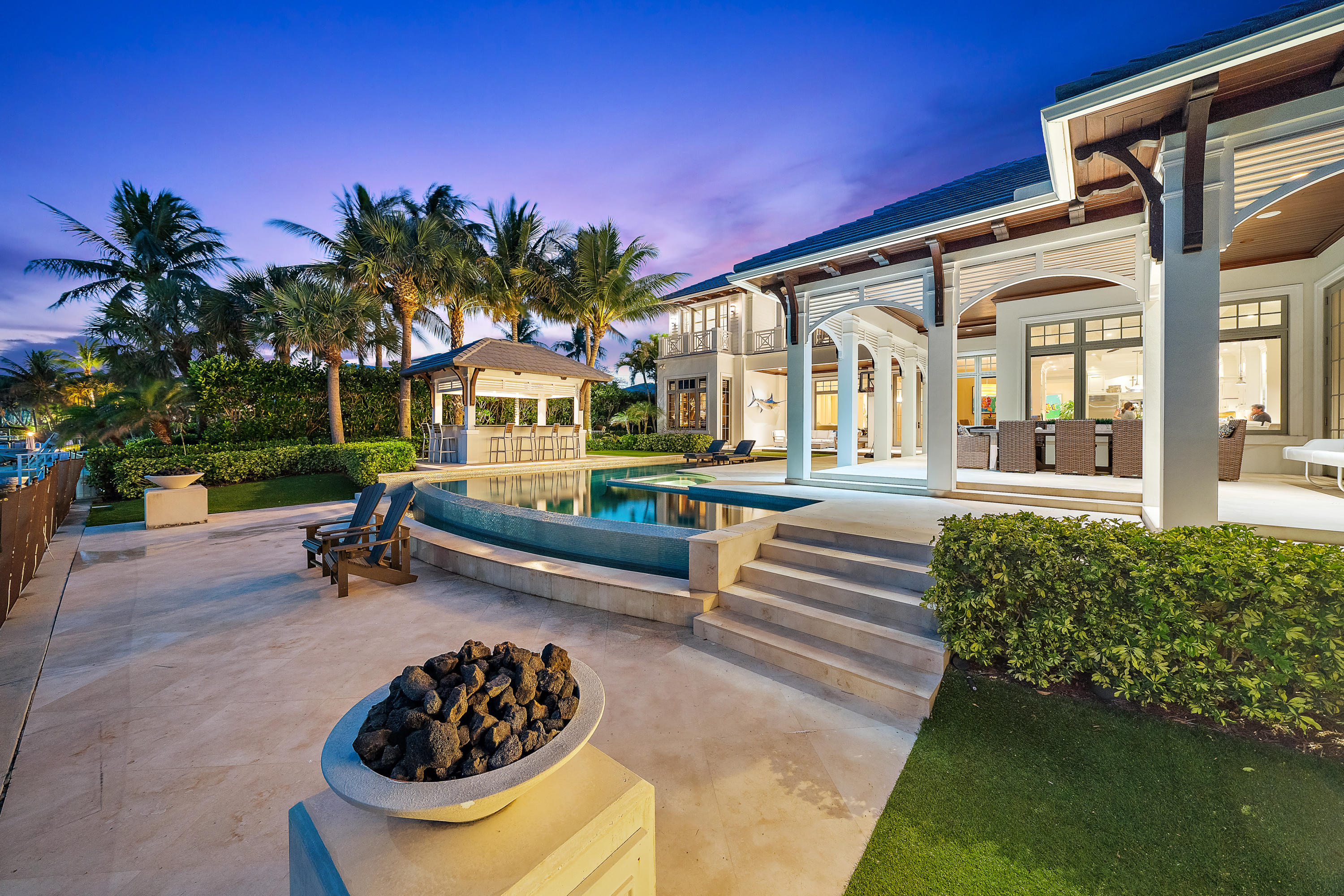 YACHT CLUB - Residential