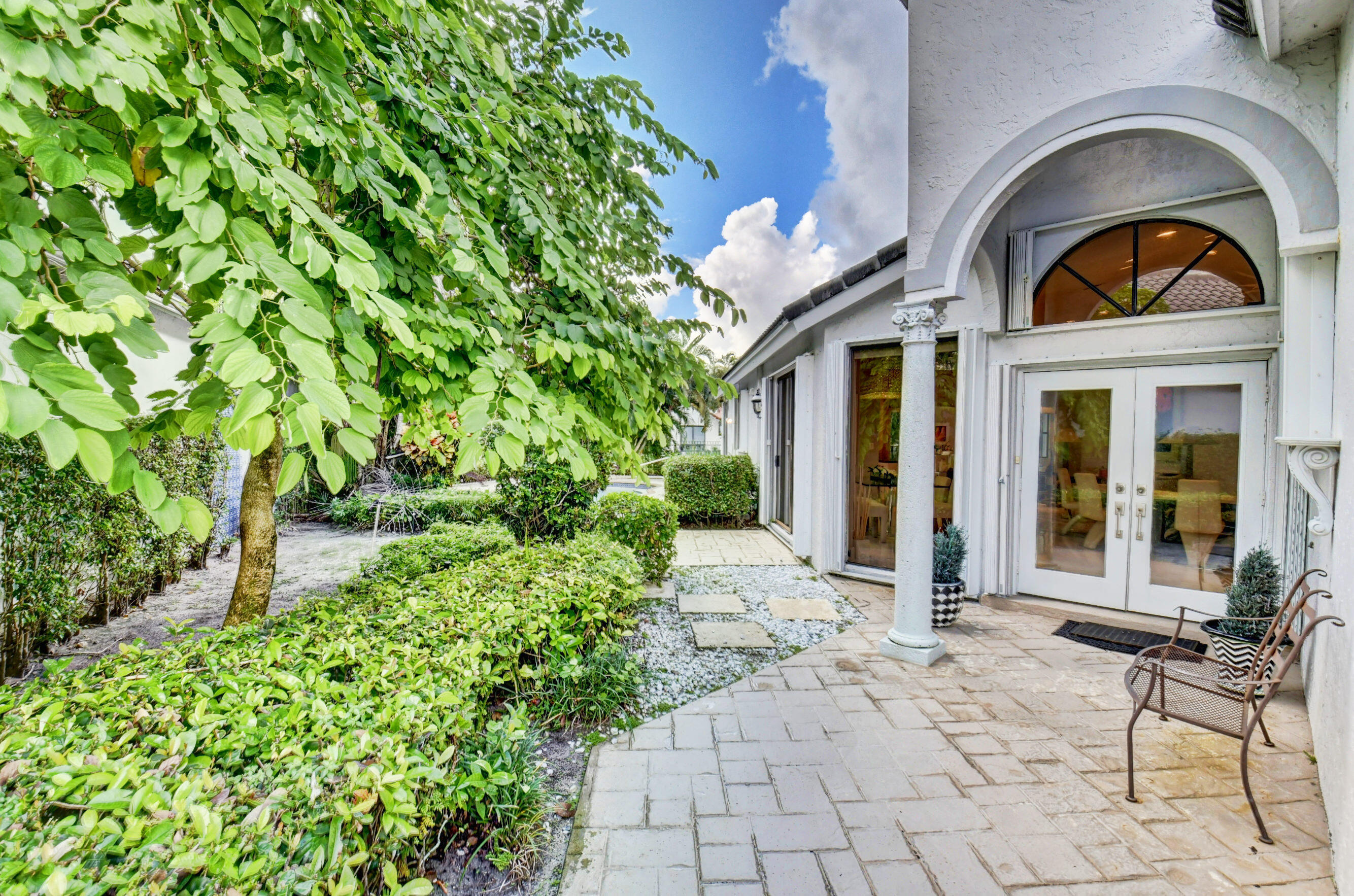 FAIRWAY BEND - Residential Lease