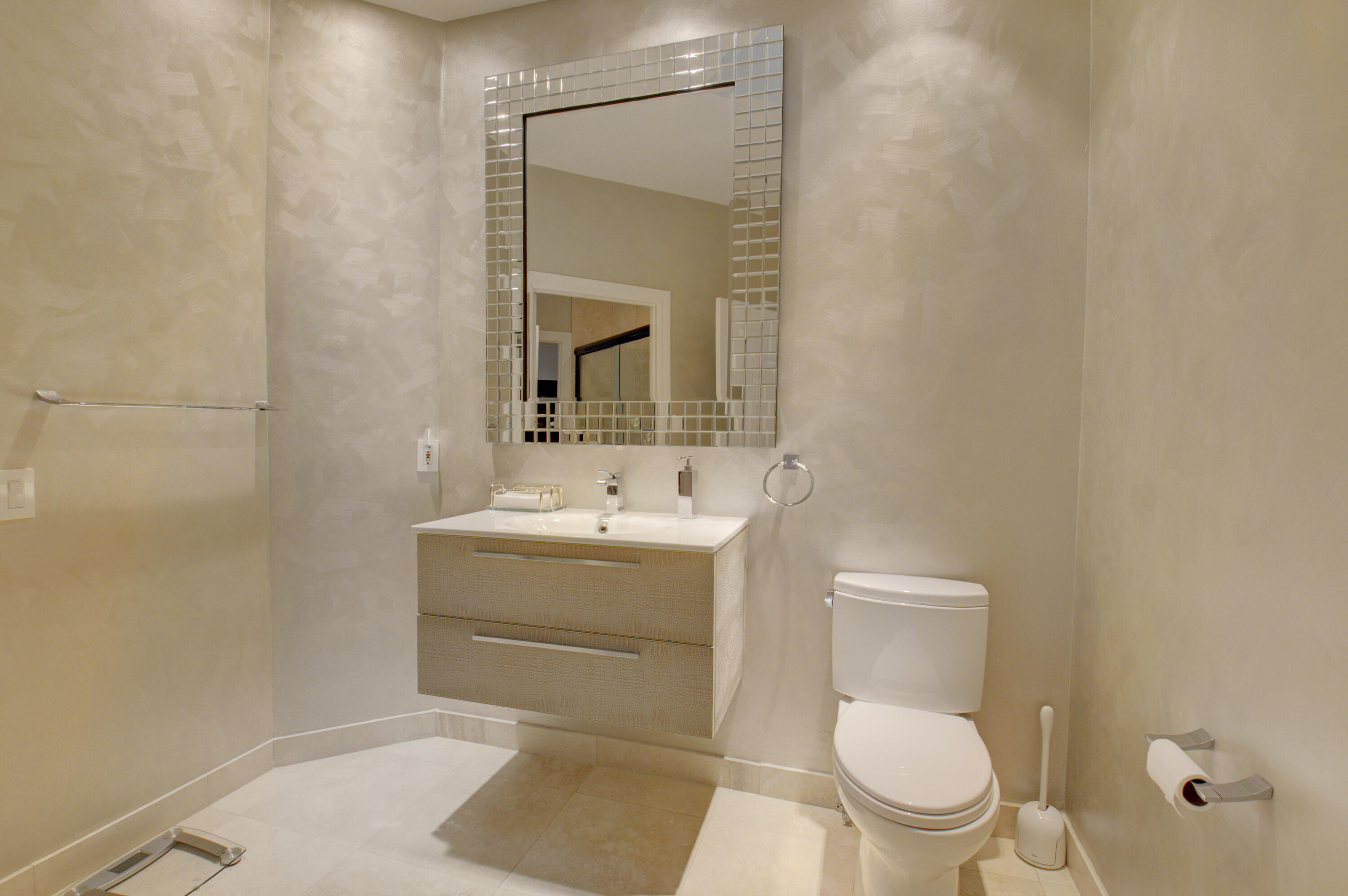 FAIRWAY BEND - Residential Lease