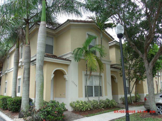 Updated, repaired, and refreshed!! New light fixtures in the 3 bedrooms/ 3 full bathrooms. Property will be professionally cleaned. This desirable ft 3-bedroom 3-bathroom model unit townhouse has One  Bedroom in the first Floor with a complete bathroom!! The best model in Melrose Point. Bright, airy, open living room and dining room, with the open kitchen. The master bedroom boasts a walk-in closet and balcony. Laminate  flooring upstairs and in all the bedrooms. Gated community with security patrol, fiber cable & internet included  with HOA, pool, gym, kids playgrounds throughout, and plenty of guest parking.  Equal Housing Opportunity.Equal Housing Opportunity.