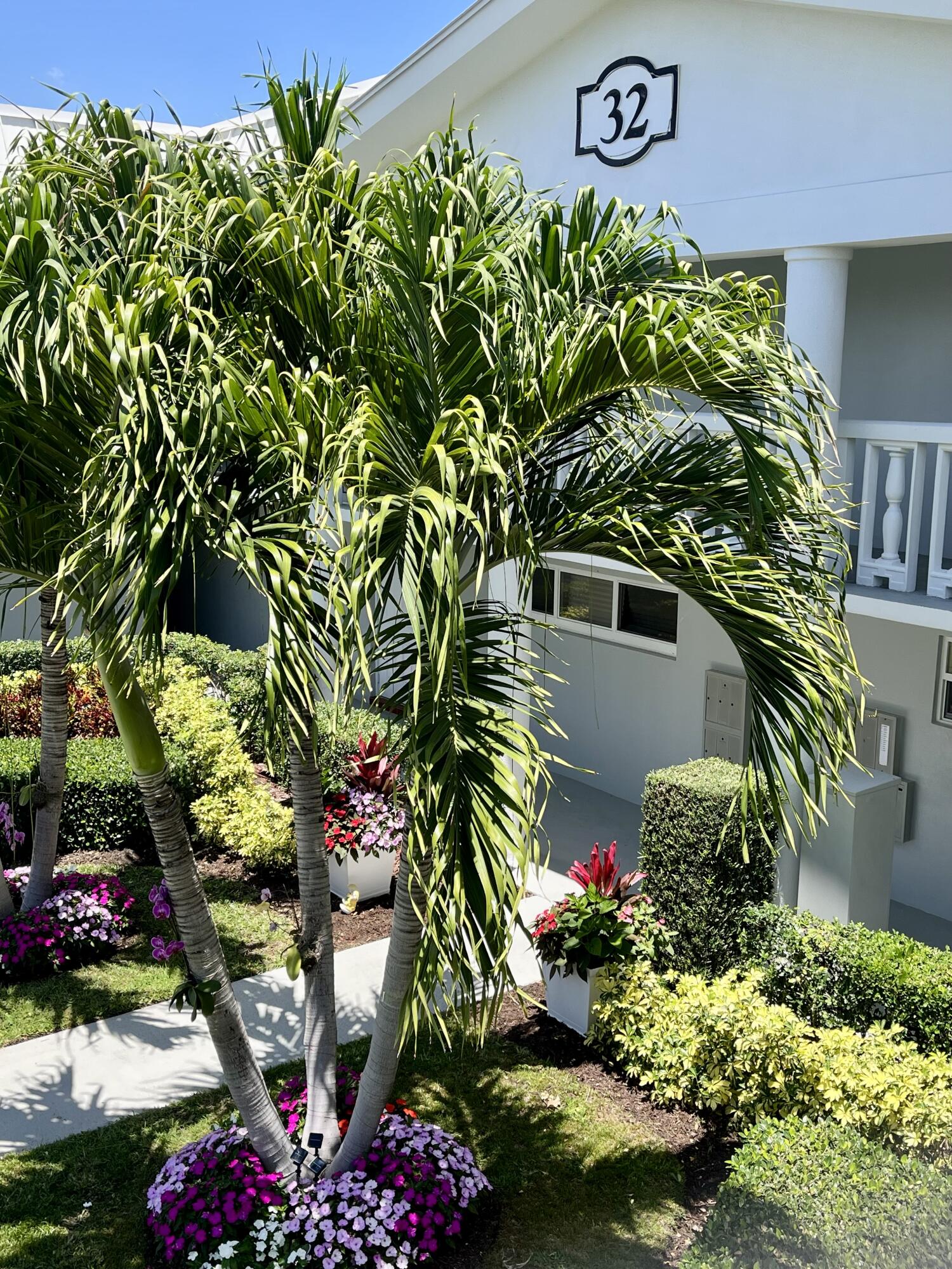 COLONIAL CLUB CONDO SEC 1 - Residential