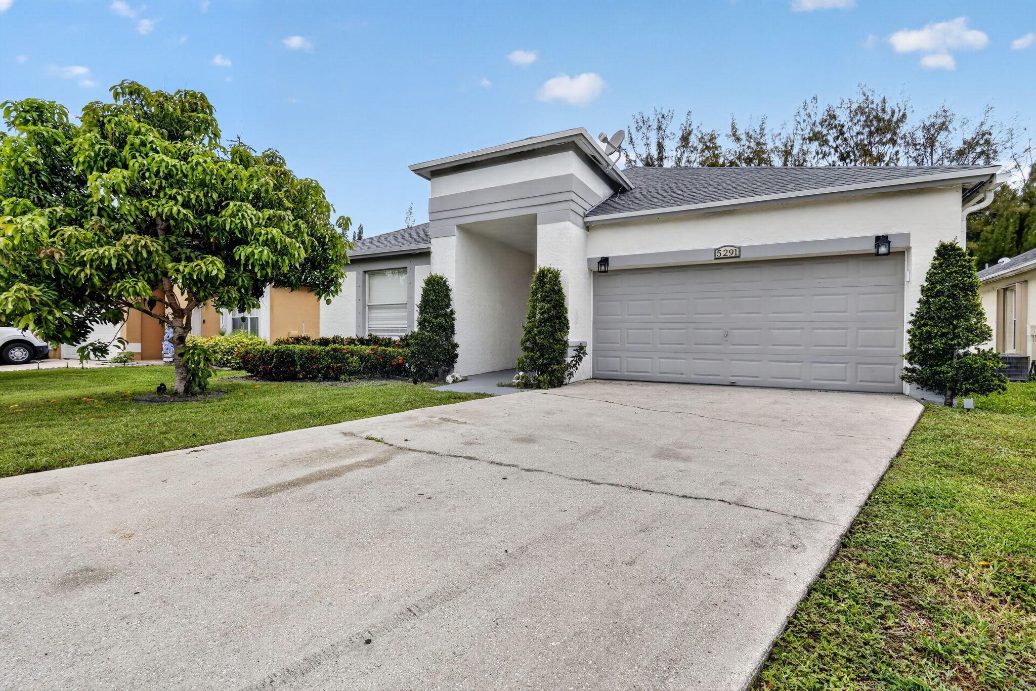 FOXHALL - Residential