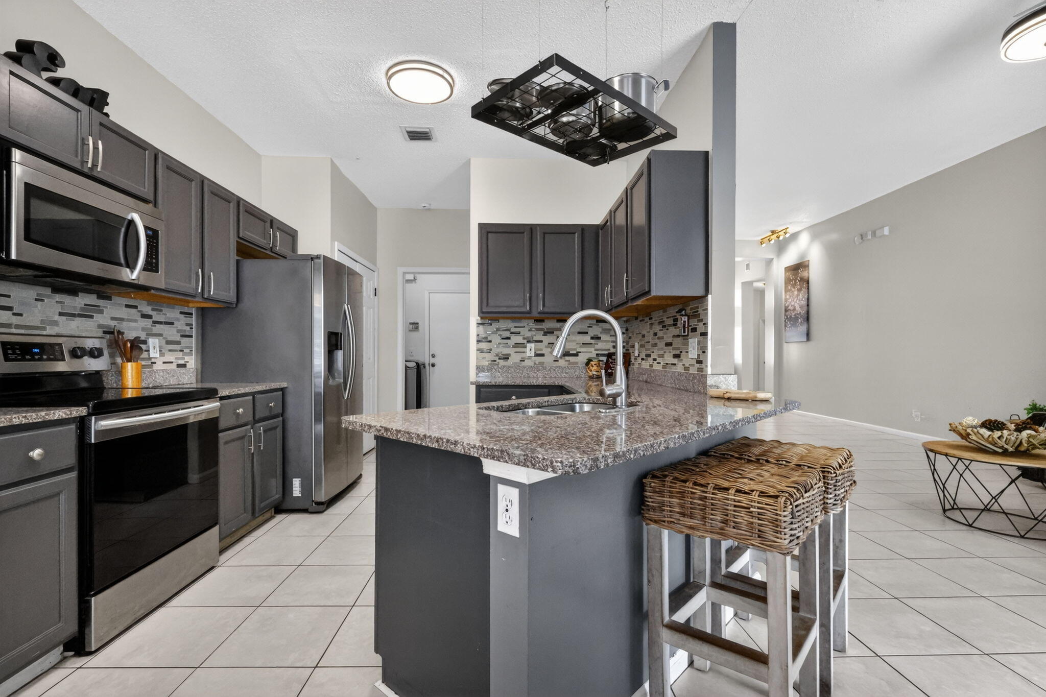 FOXHALL - Residential