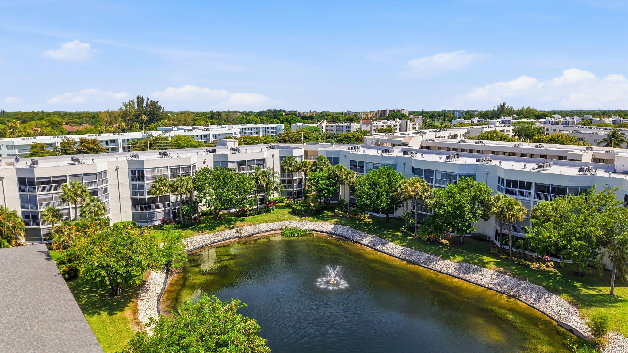 FOUNTAINVIEW AT SPRING LKS CONDO - Residential