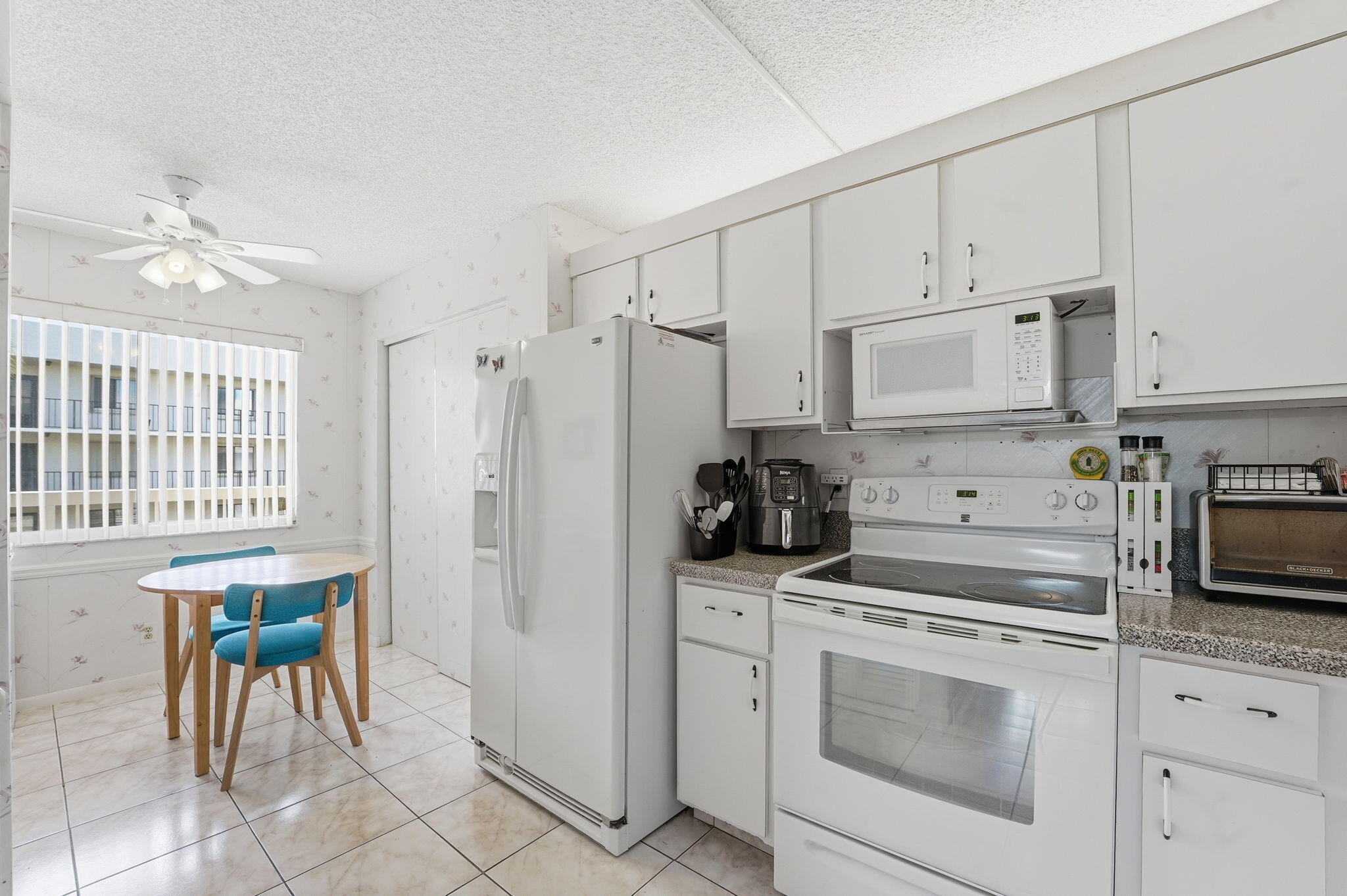 FOUNTAINVIEW AT SPRING LKS CONDO - Residential