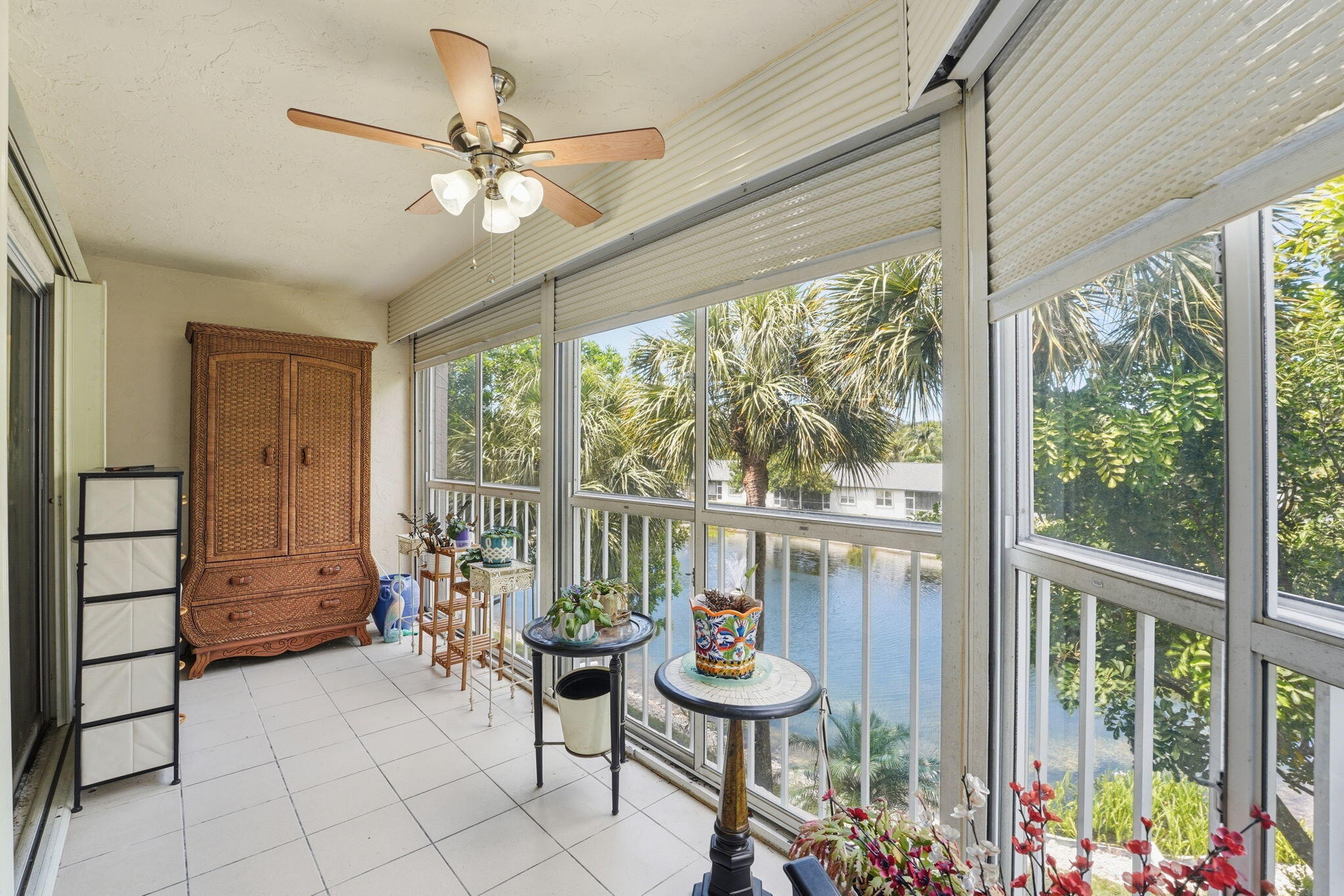 FOUNTAINVIEW AT SPRING LKS CONDO - Residential