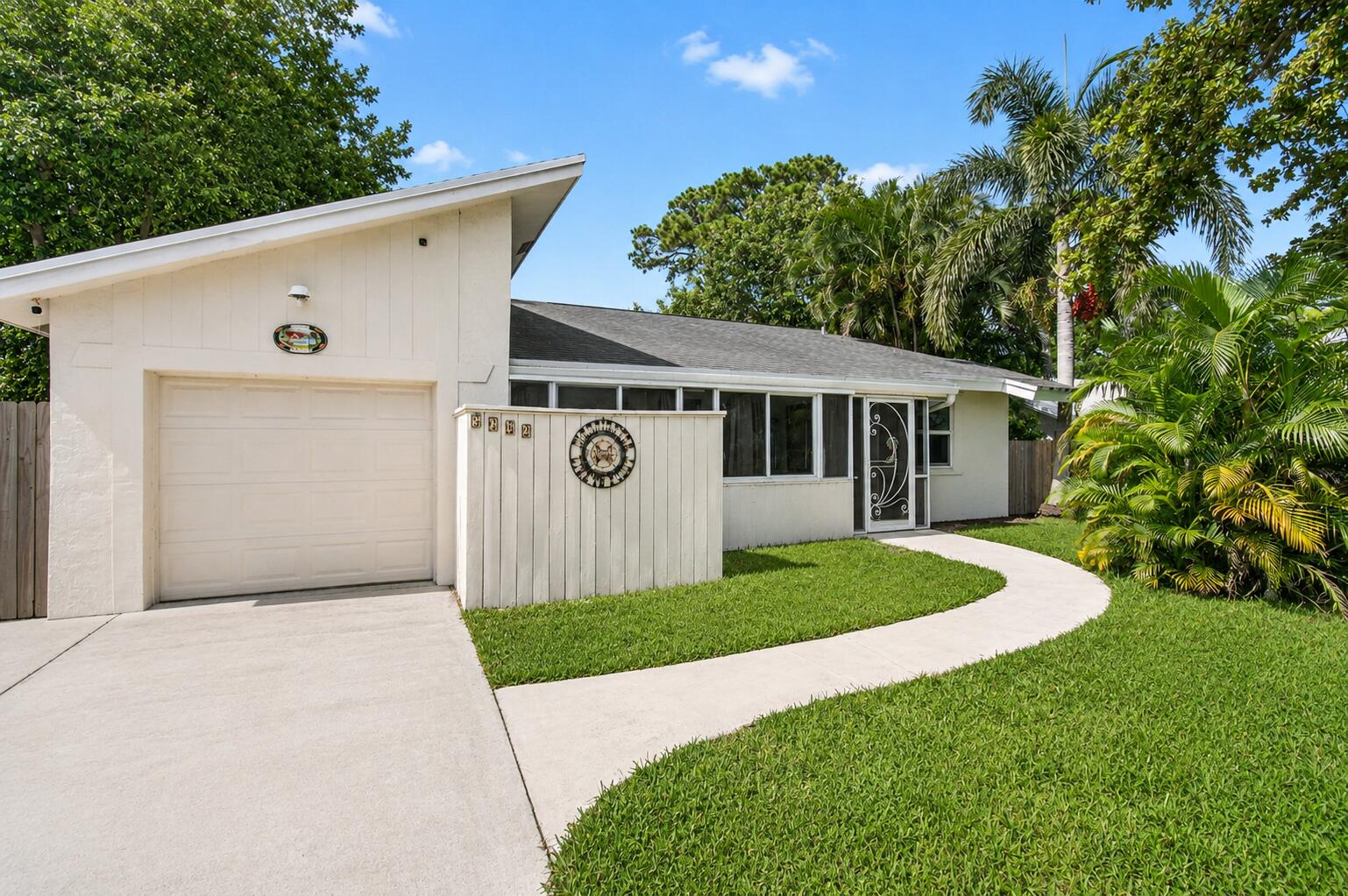 DELRAY GARDEN ESTATES - Residential