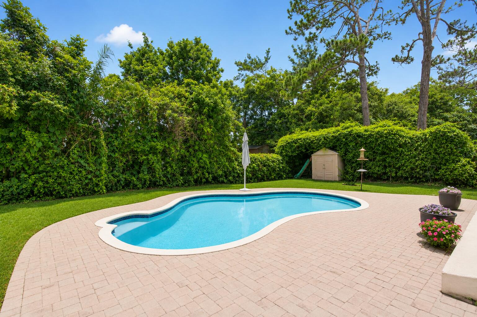 DELRAY GARDEN ESTATES - Residential