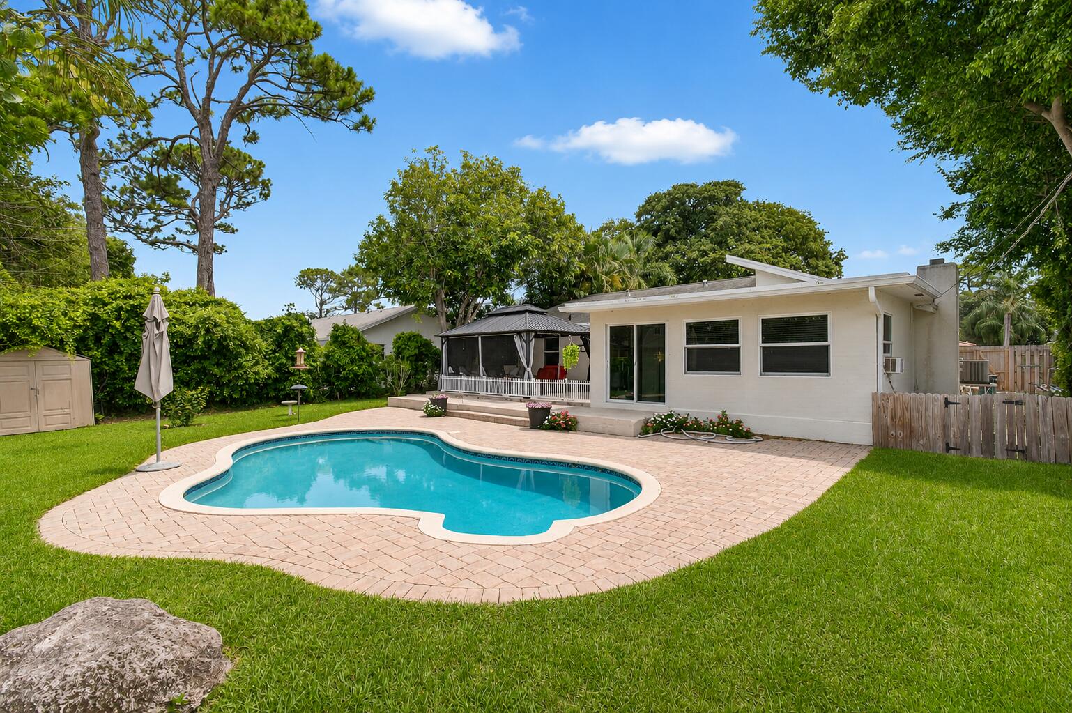 DELRAY GARDEN ESTATES - Residential