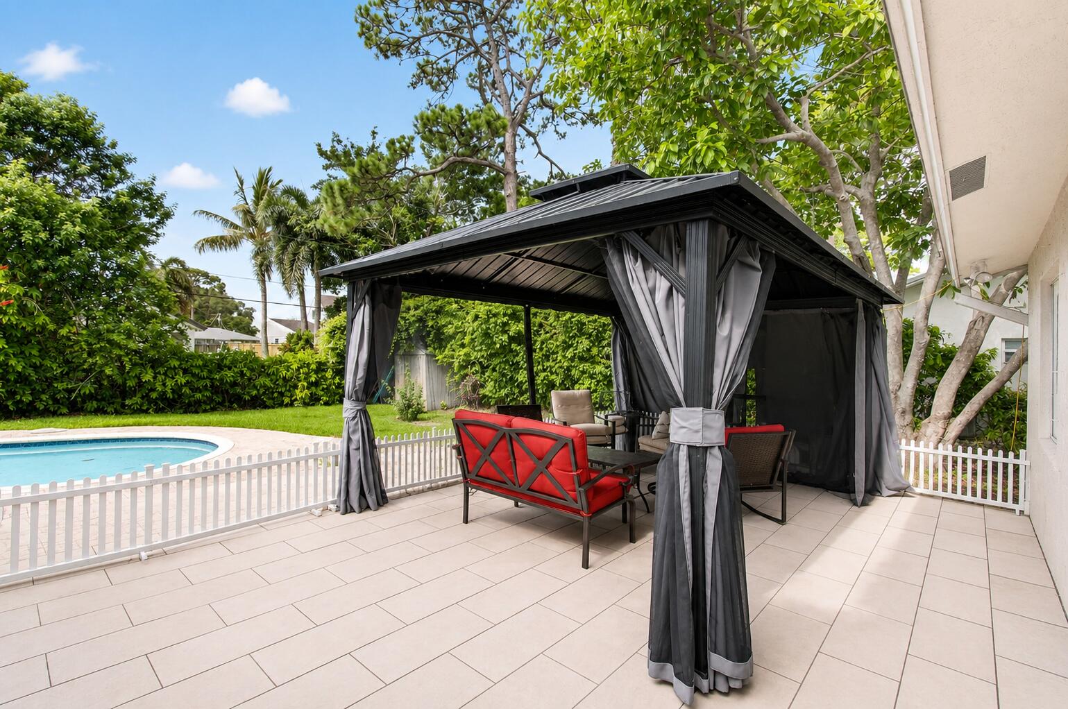 DELRAY GARDEN ESTATES - Residential