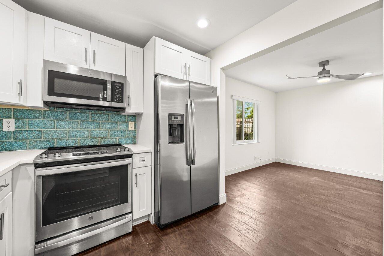 LAKE BOYNTON ESTATES 2 - Residential