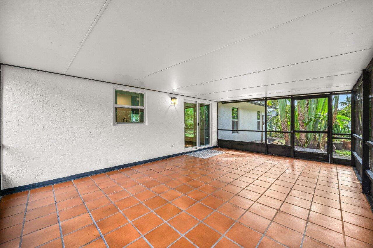 LAKE BOYNTON ESTATES 2 - Residential