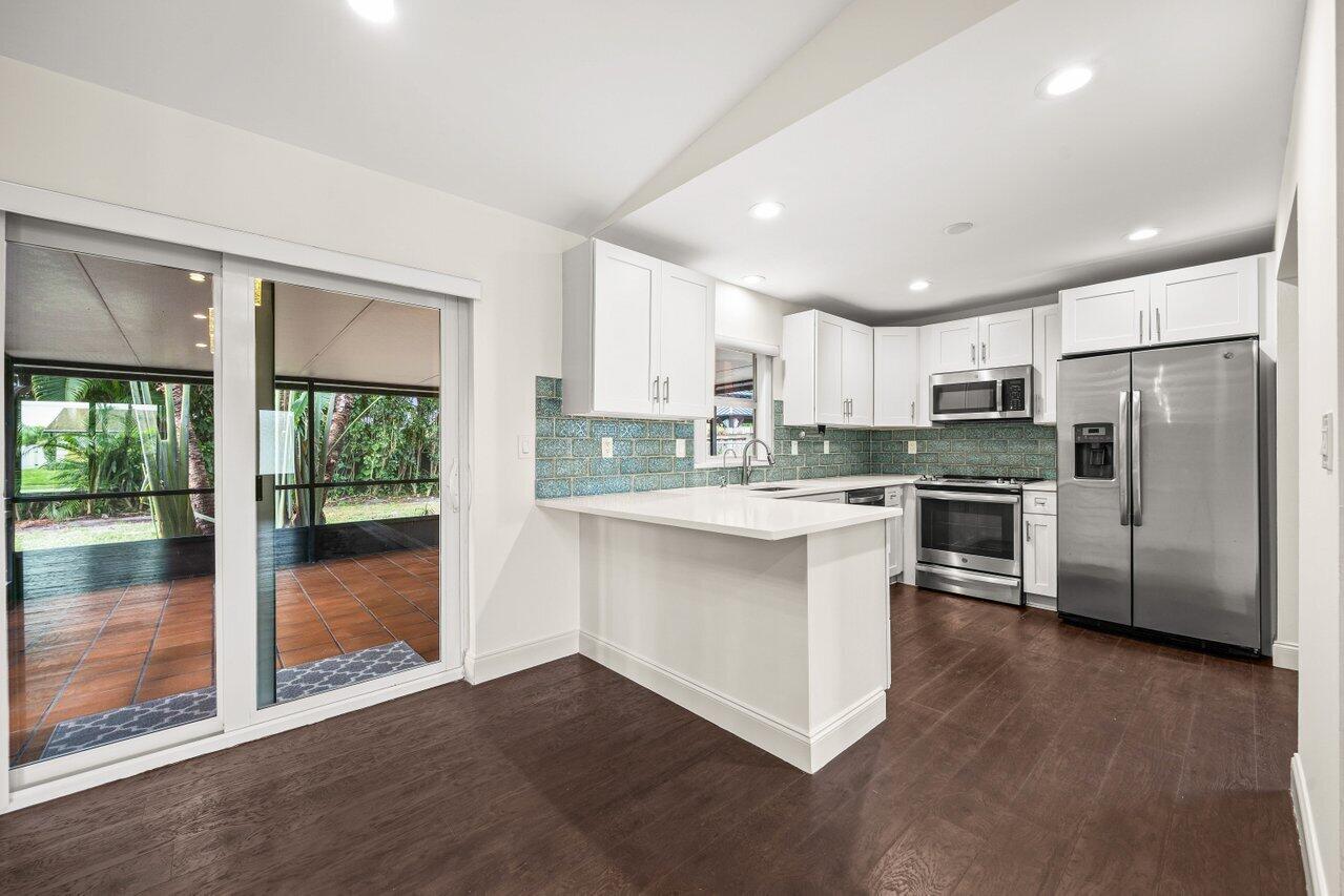 LAKE BOYNTON ESTATES 2 - Residential