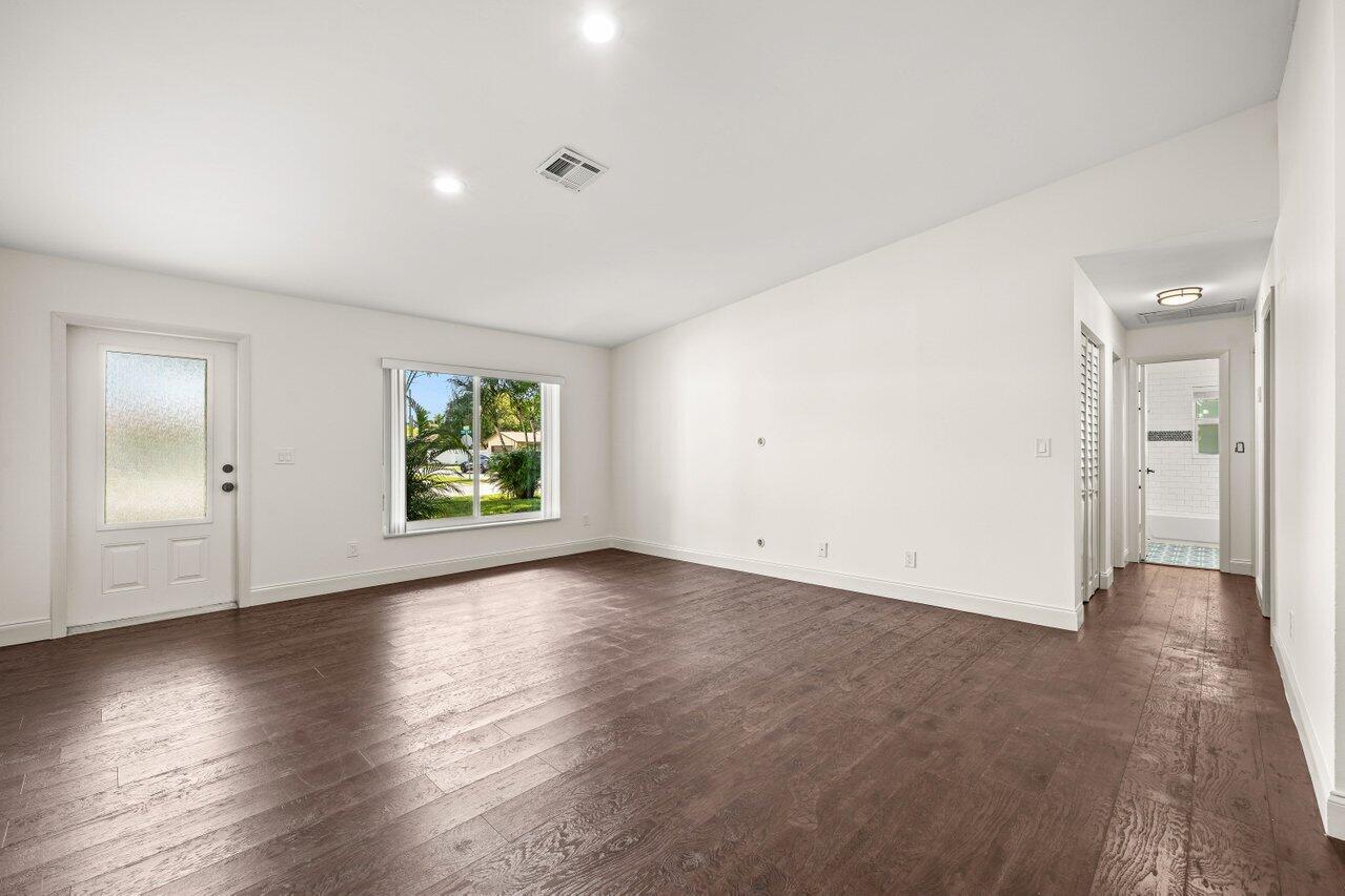 LAKE BOYNTON ESTATES 2 - Residential