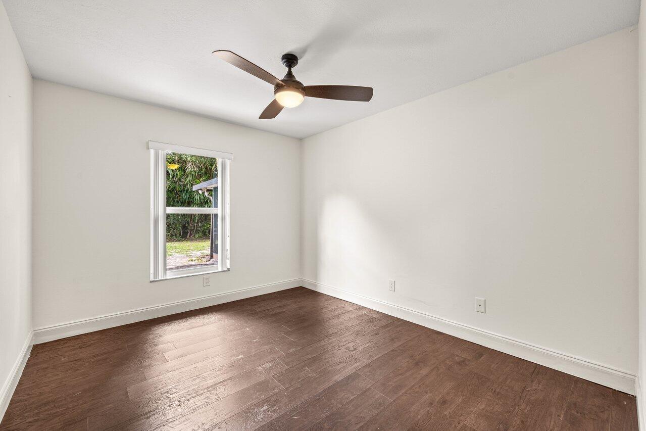 LAKE BOYNTON ESTATES 2 - Residential