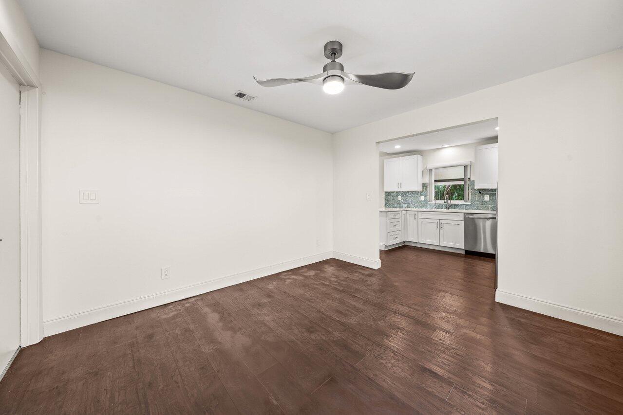 LAKE BOYNTON ESTATES 2 - Residential