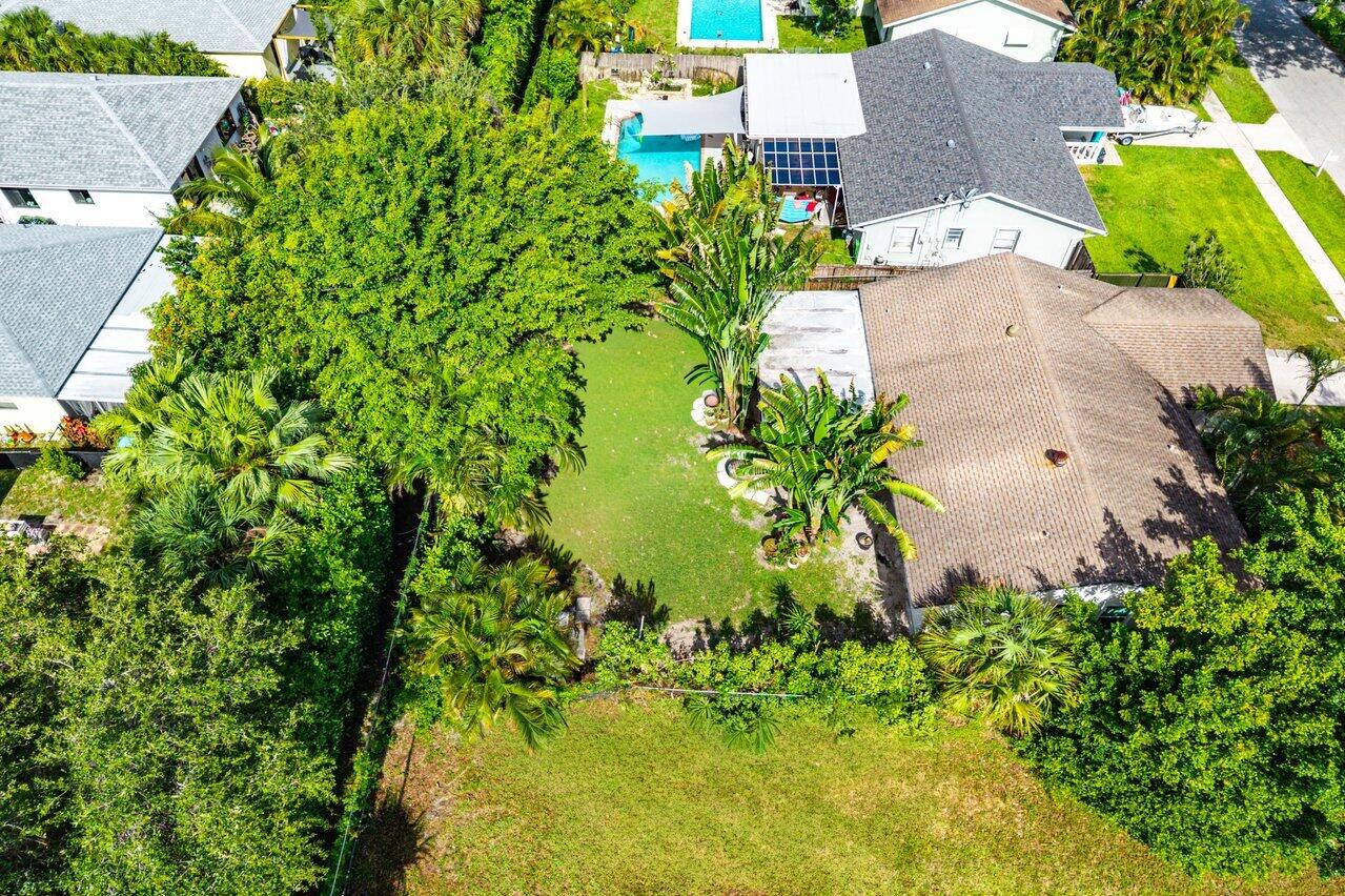 LAKE BOYNTON ESTATES 2 - Residential