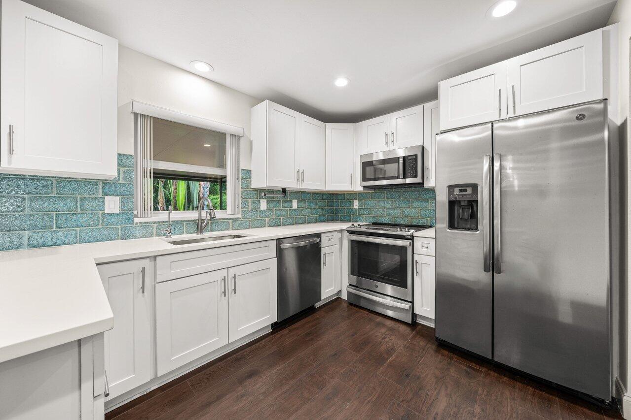 LAKE BOYNTON ESTATES 2 - Residential