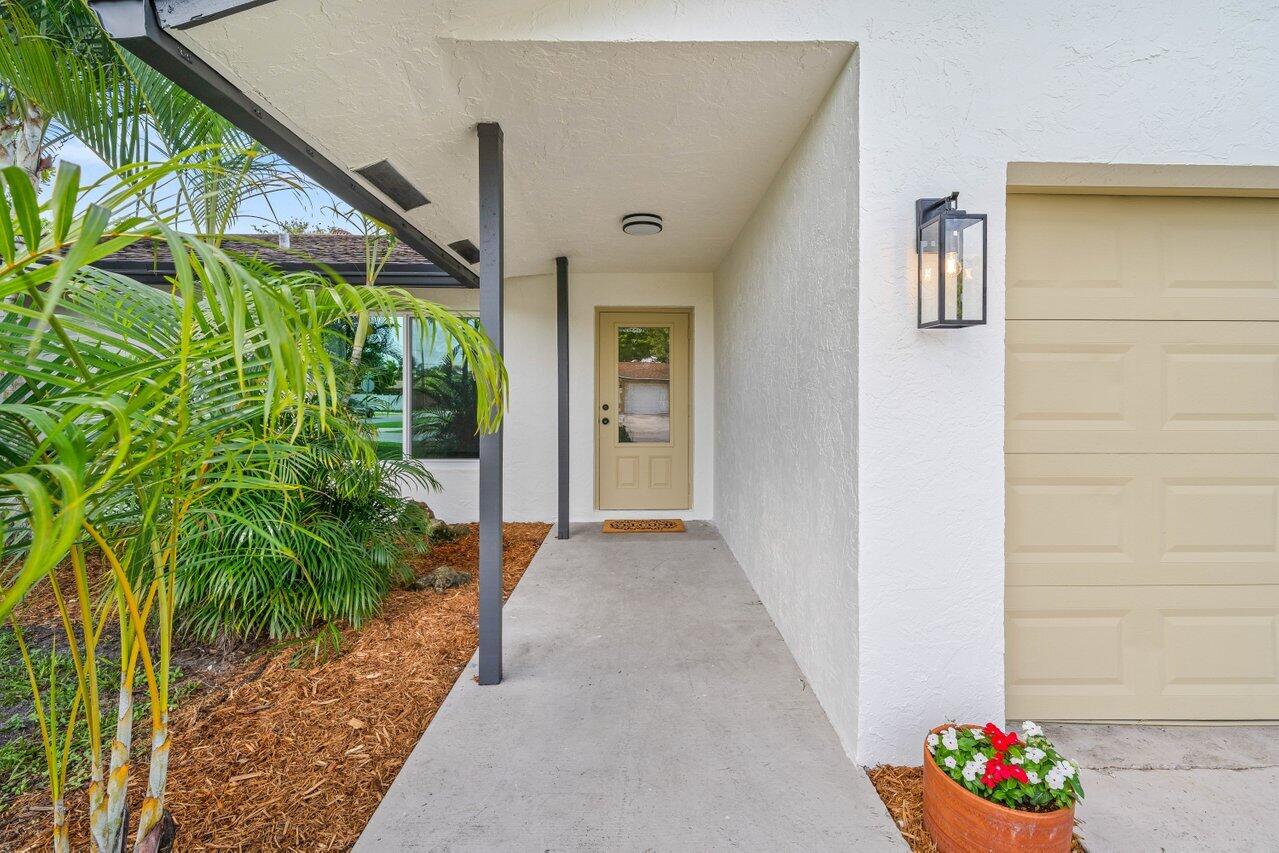 LAKE BOYNTON ESTATES 2 - Residential