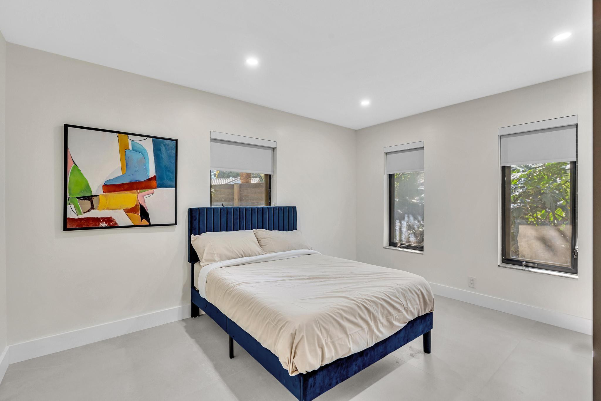 Emerald Hills 68-26 B - Residential