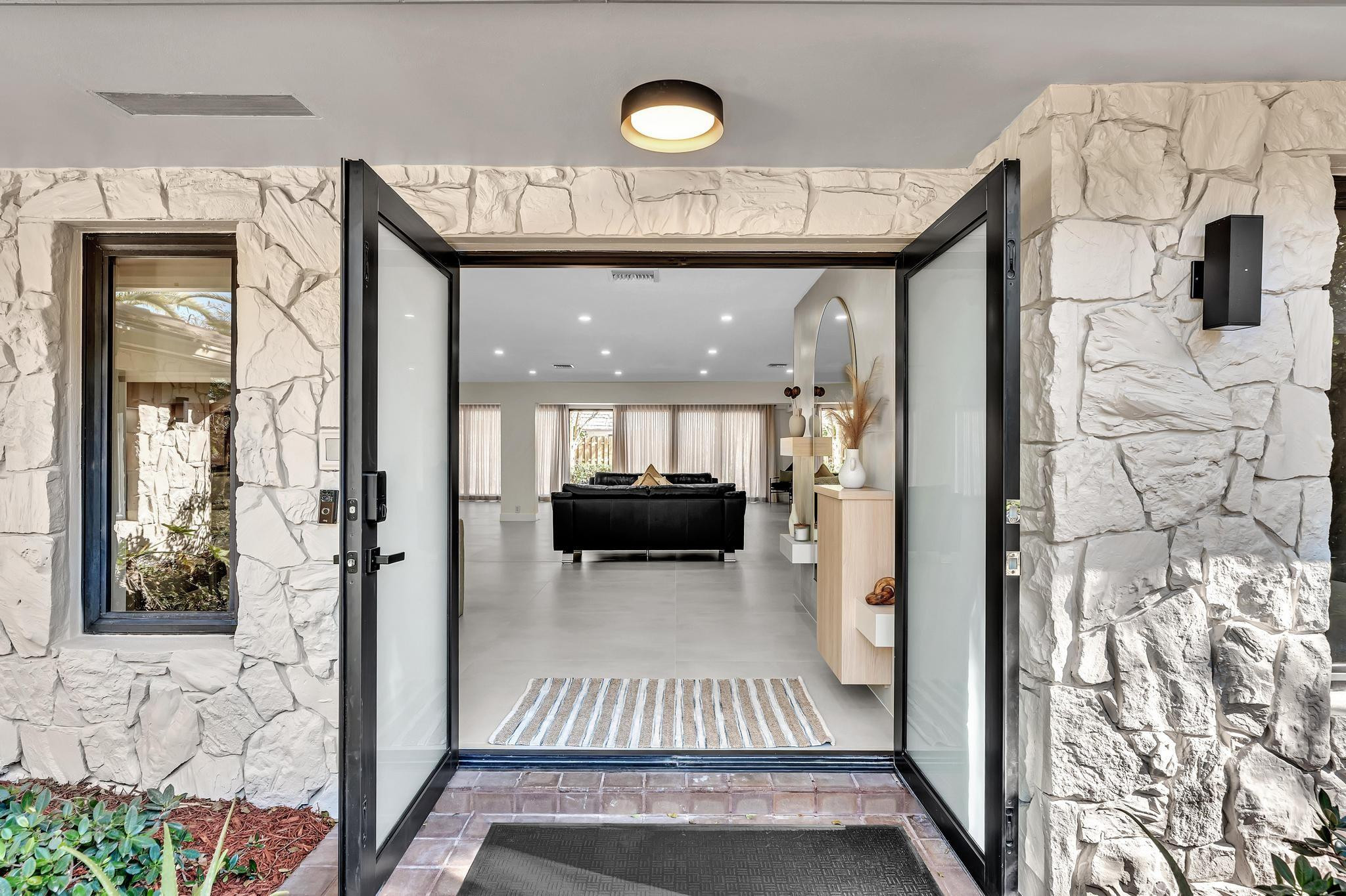 Emerald Hills 68-26 B - Residential