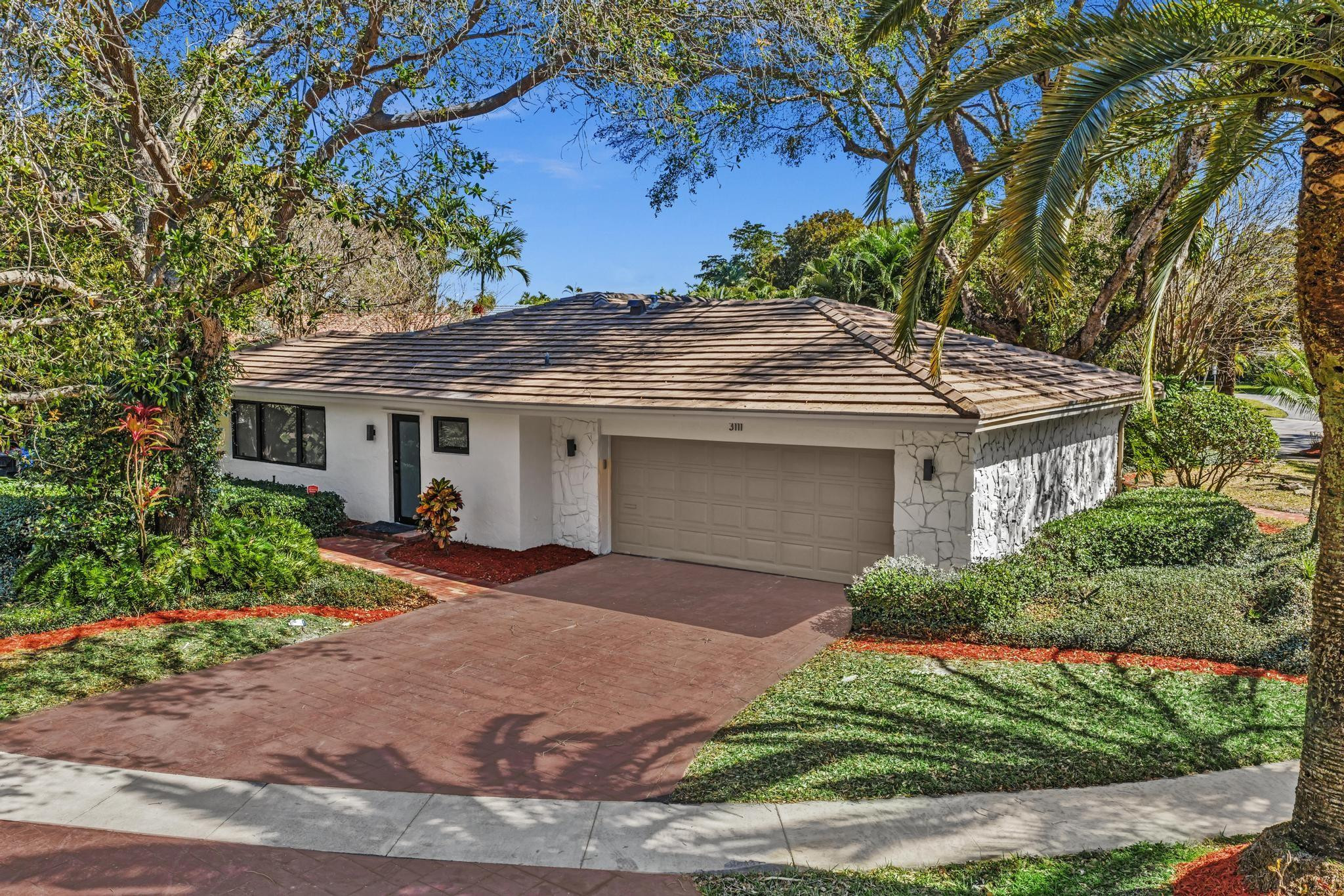Emerald Hills 68-26 B - Residential