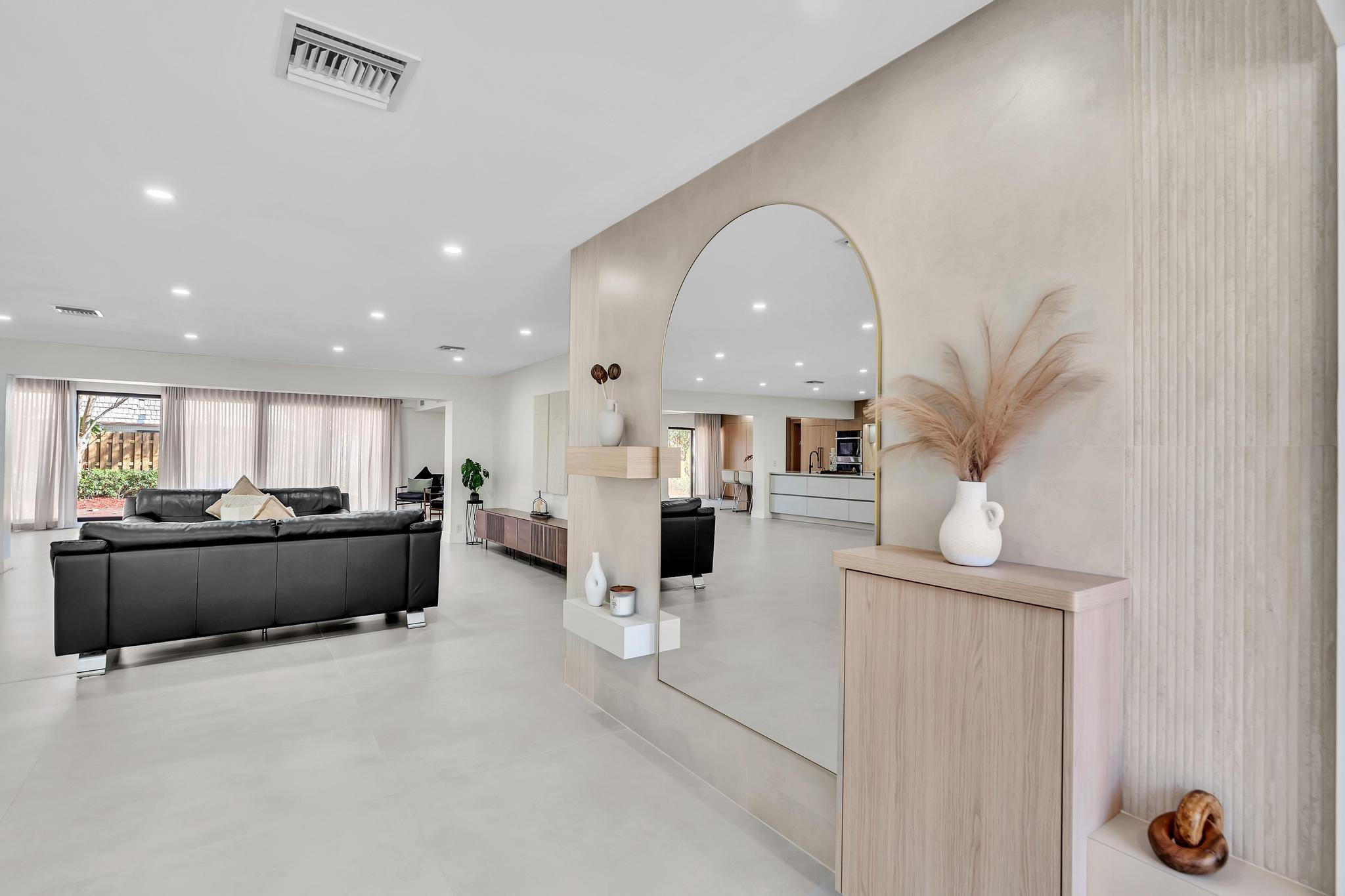 Emerald Hills 68-26 B - Residential
