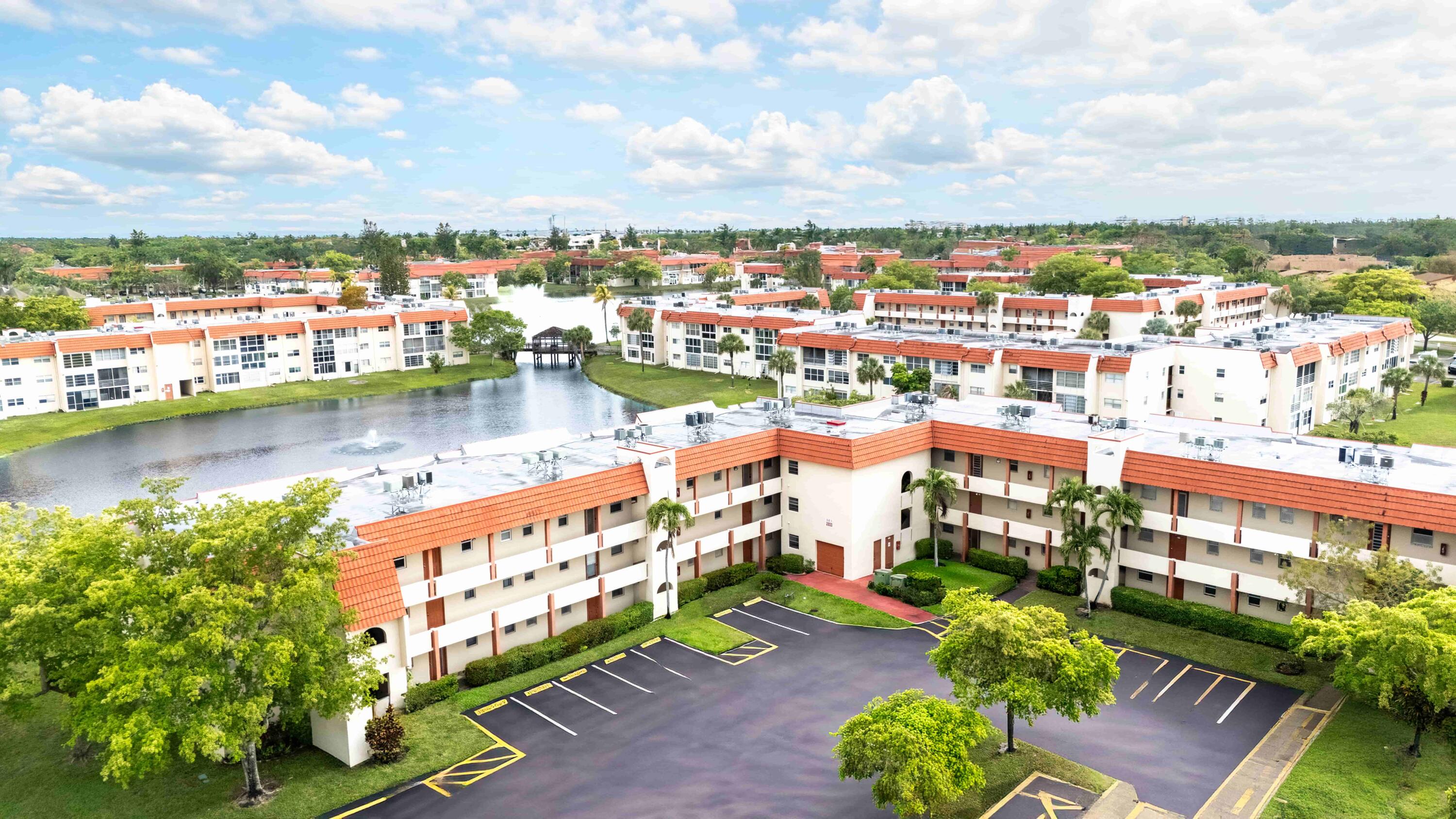 SUNRISE LAKES 5 CONDO - Residential