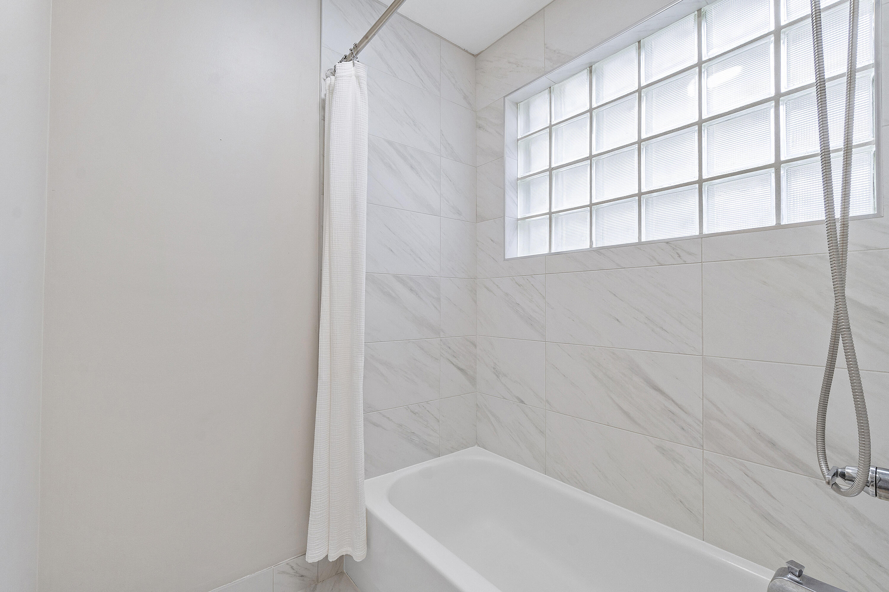 MAYFAIR AT PARKLAND - Residential Lease