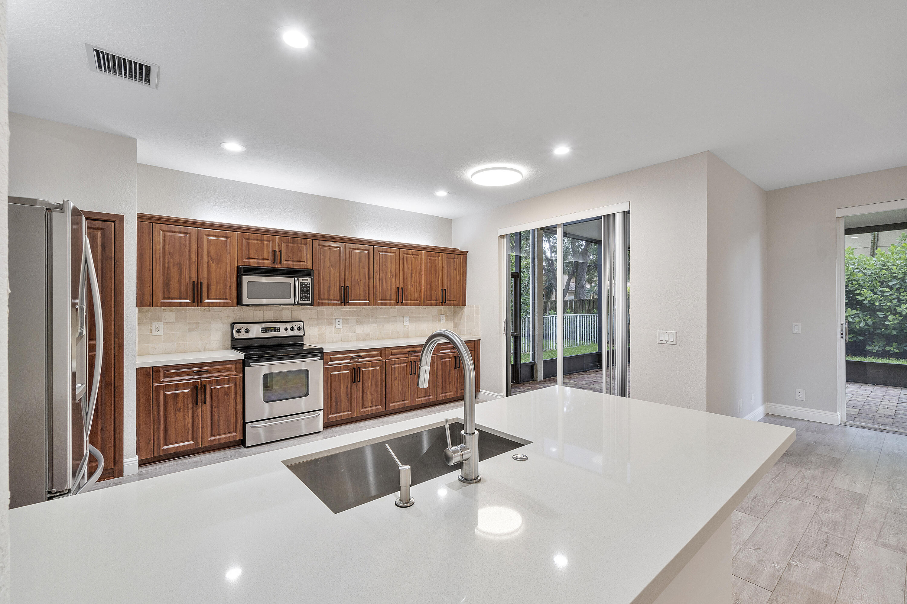 MAYFAIR AT PARKLAND - Residential Lease