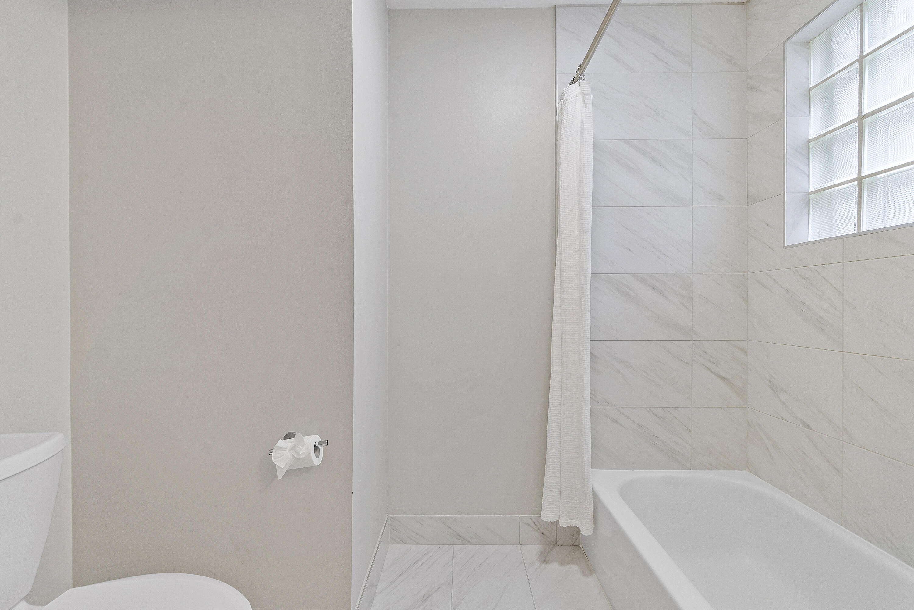 MAYFAIR AT PARKLAND - Residential Lease
