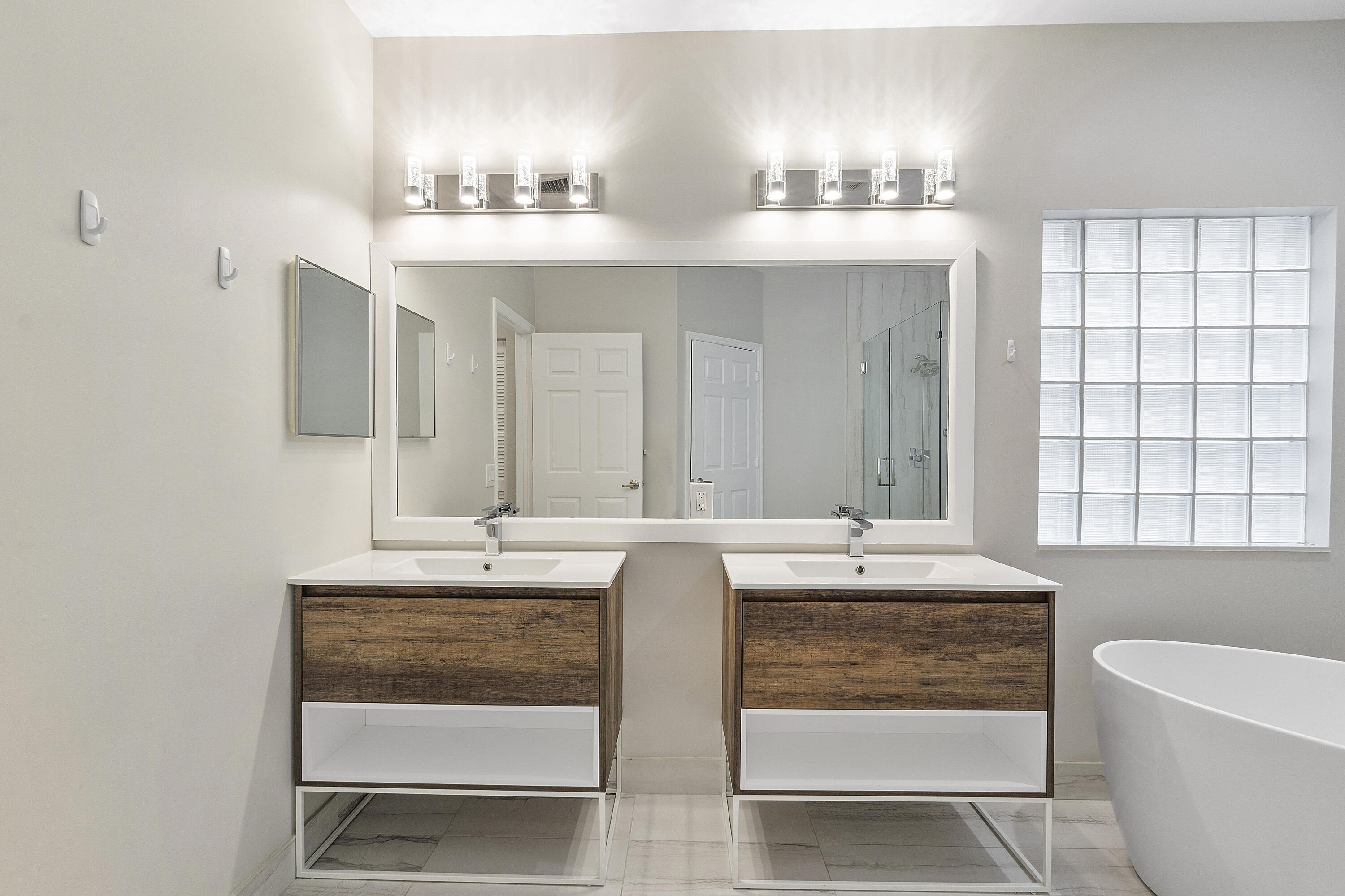 MAYFAIR AT PARKLAND - Residential Lease