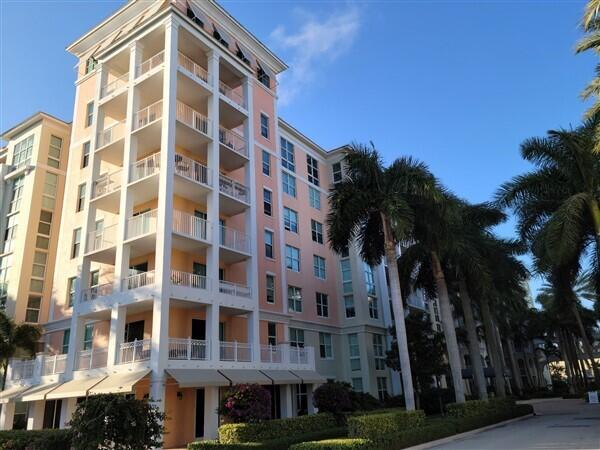MOORINGS AT LANTANA CONDO 2 - Residential