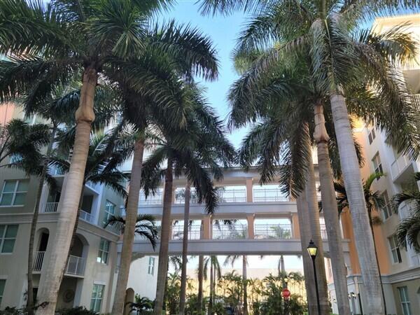 MOORINGS AT LANTANA CONDO 2 - Residential