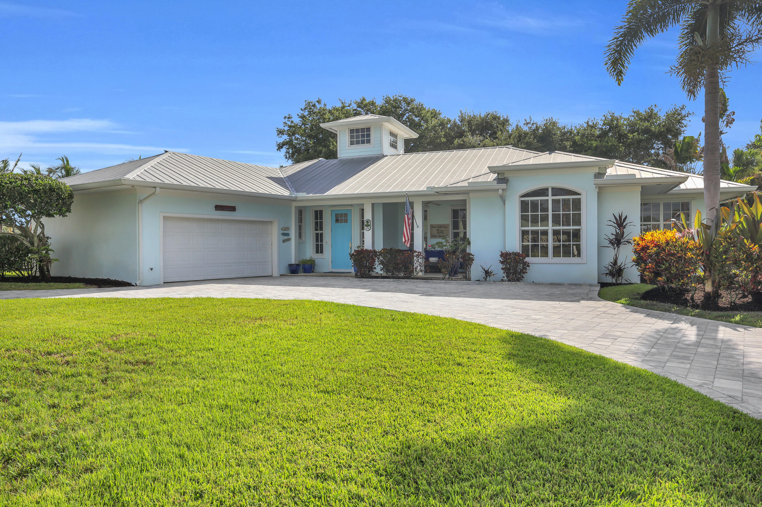 Tequesta Country Club - Residential