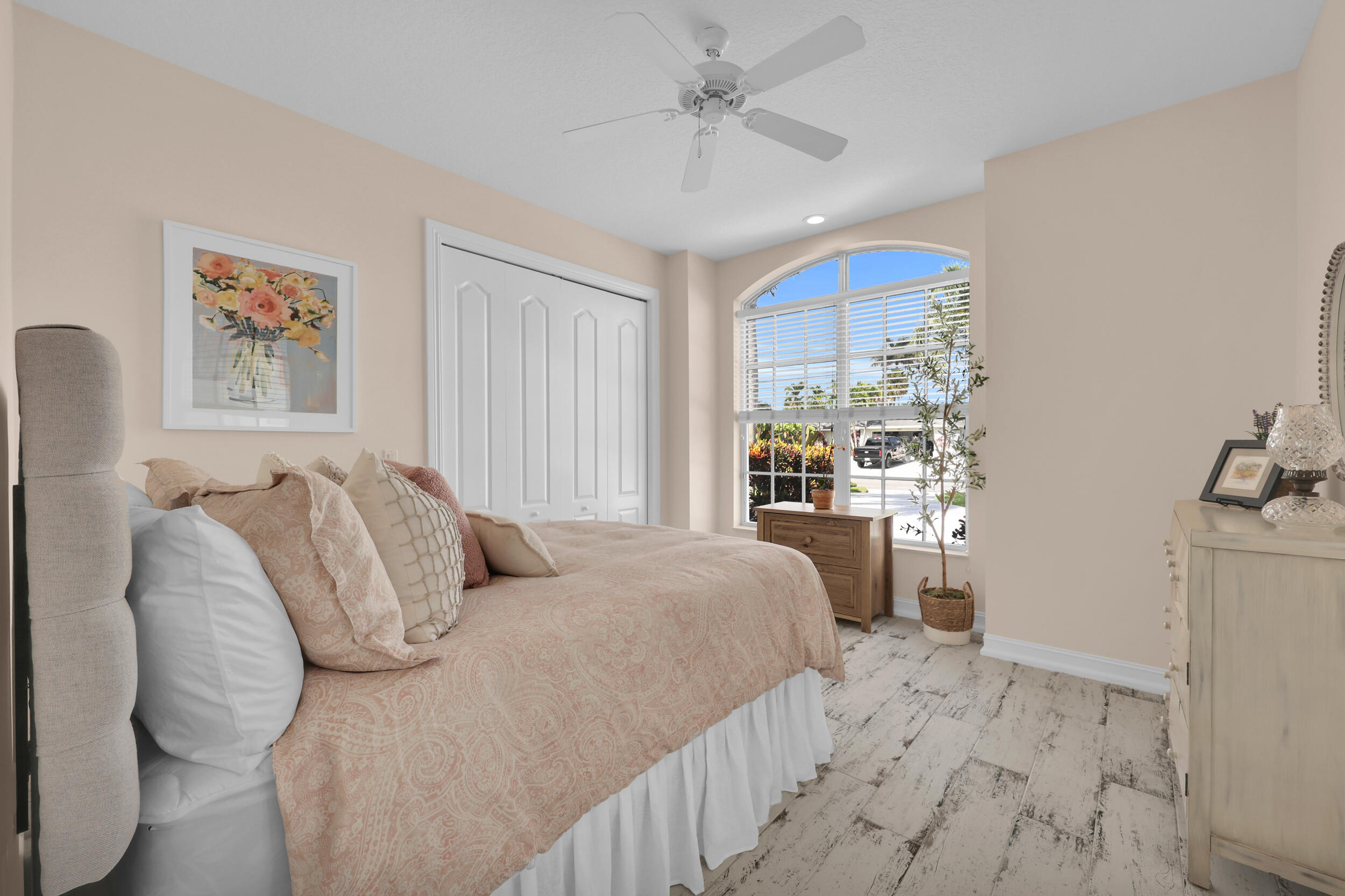 Tequesta Country Club - Residential