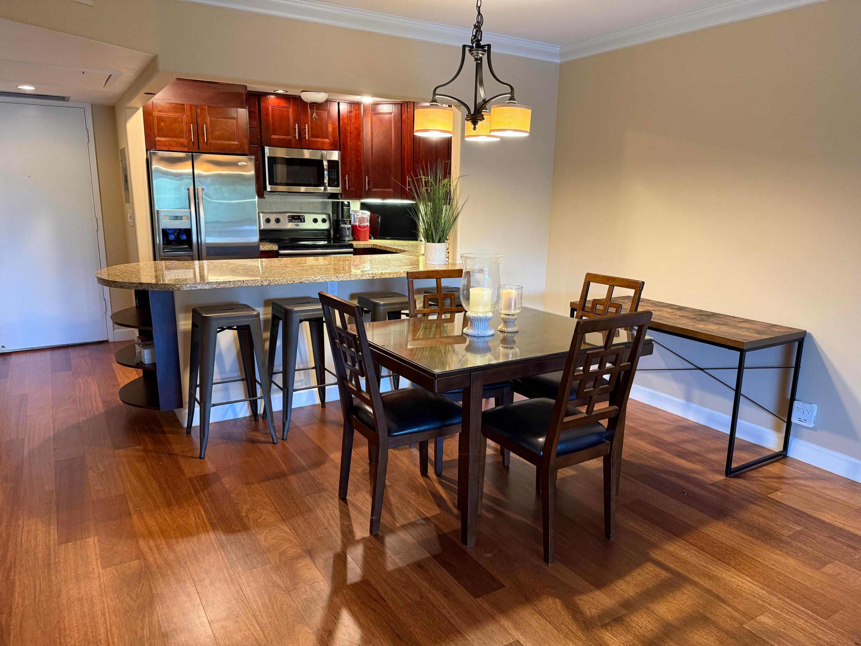 BARCELONA CONDO NORTH BLDG 500 - Residential Lease