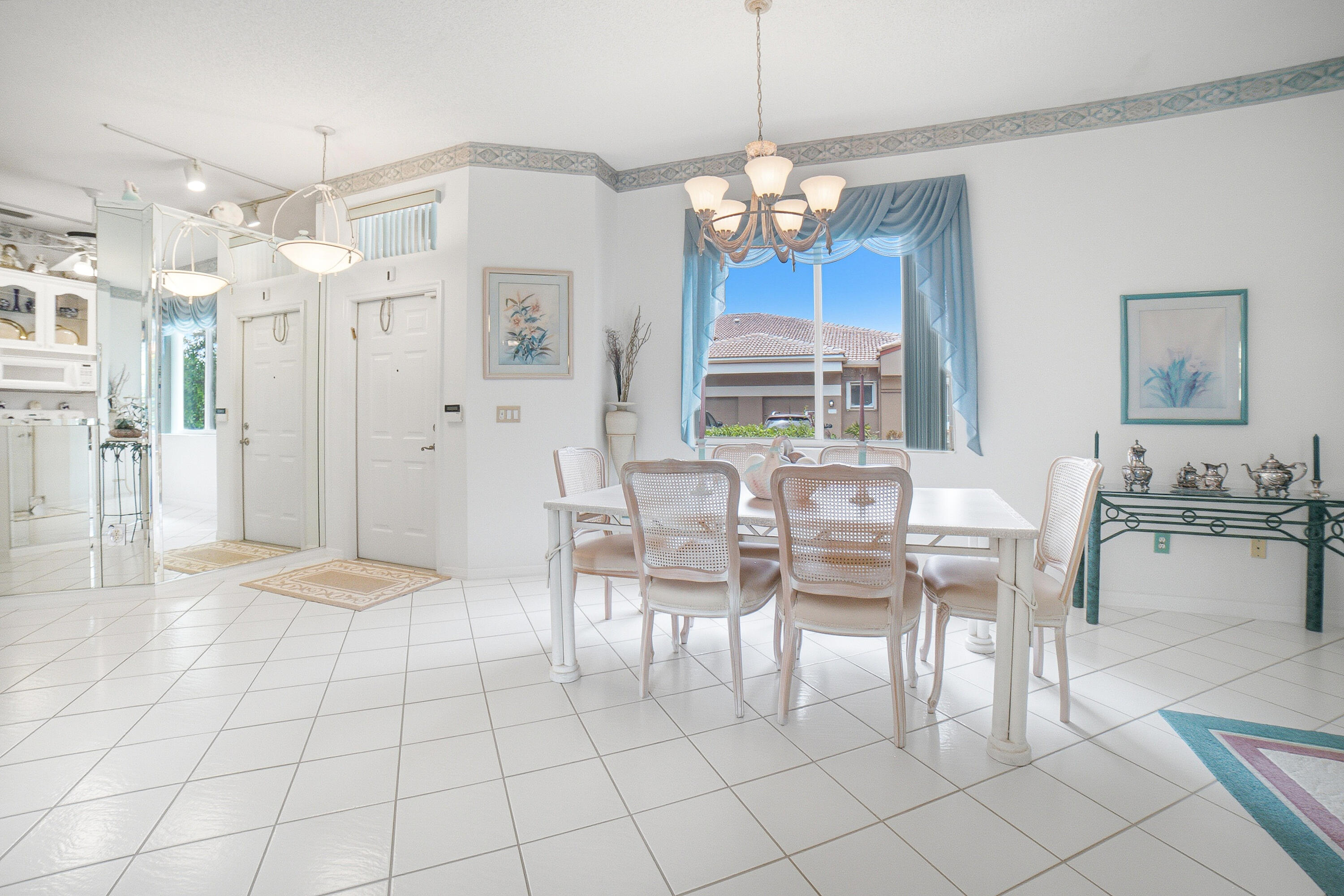 LOMBARDY REPLAT - Residential