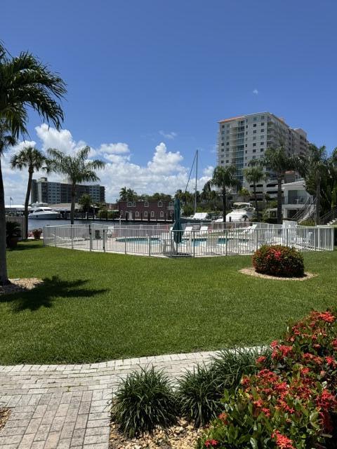 TAREYTON CONDO - Residential