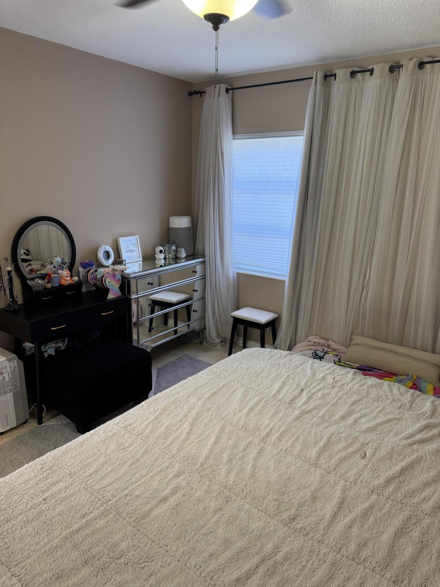 TAREYTON CONDO - Residential