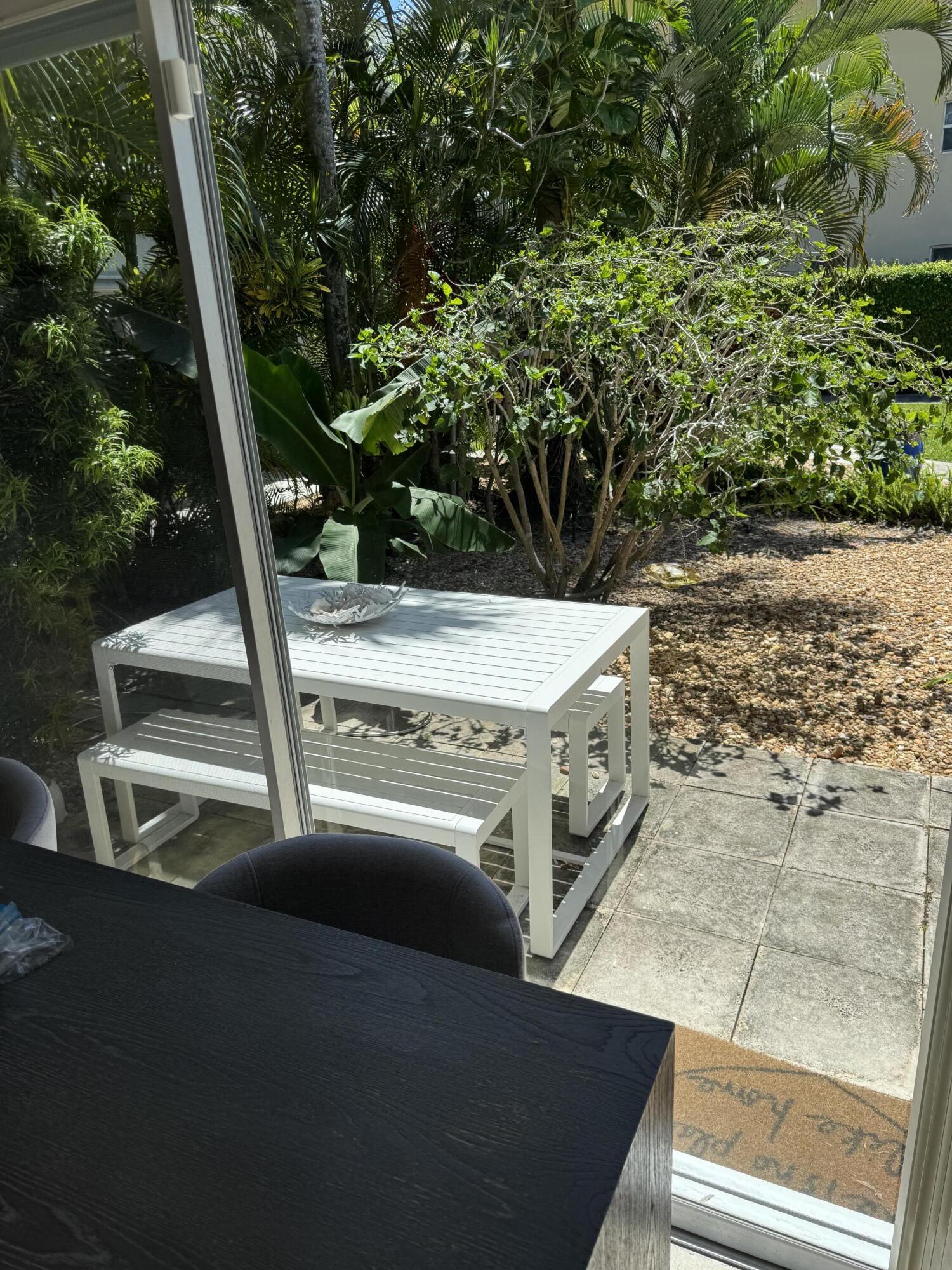 TAREYTON CONDO - Residential